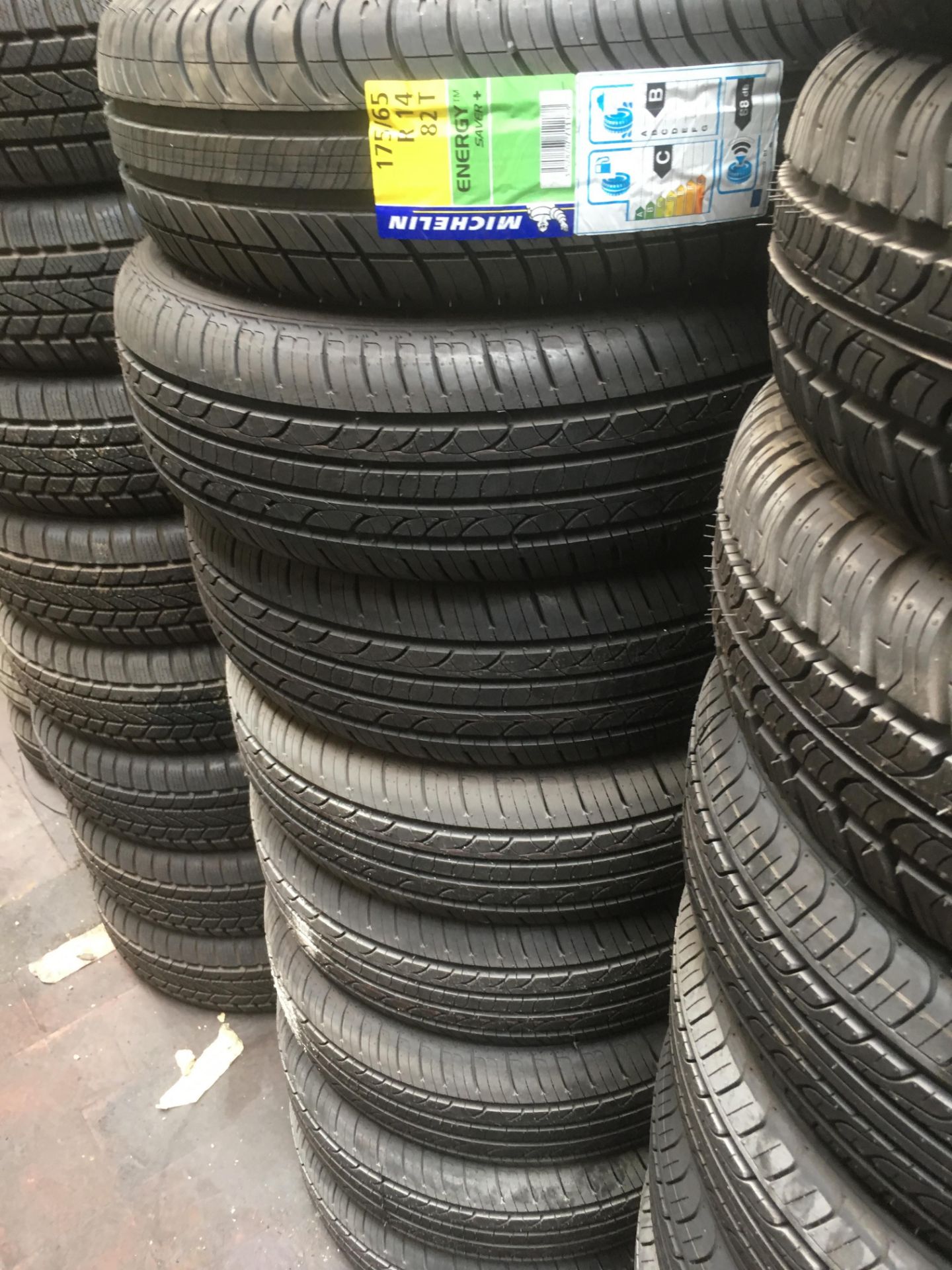 * 635 Unused Vehicle Tyres in diameters from 13'' to 22'' by Goodrich, Michelin, Nankang, Hankook. - Image 13 of 21