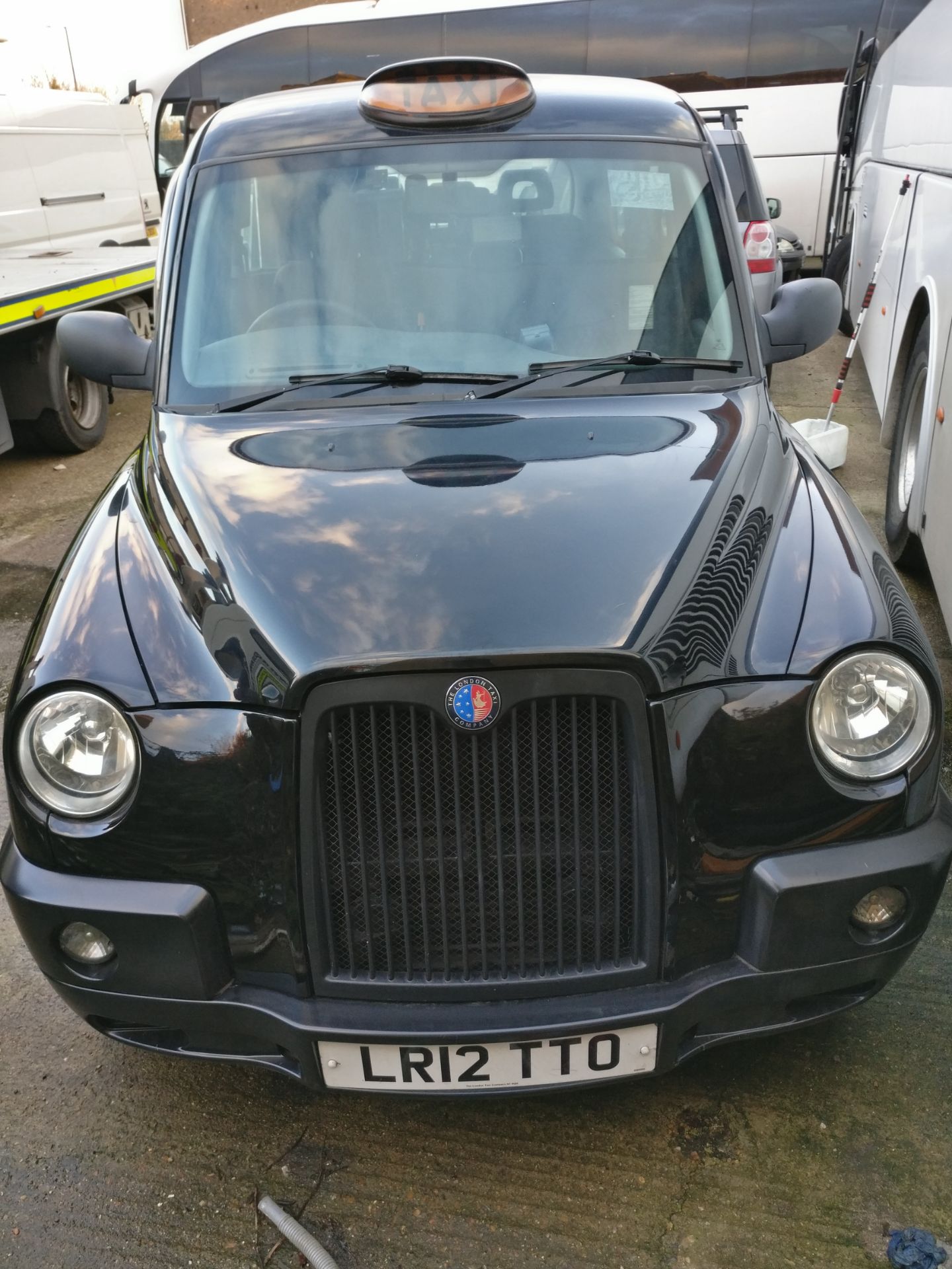 * 2012 London Taxis International FX4 Auto ''Black Cab'', Reg LR12 TTO, ?miles, MOT expired 30 March - Image 2 of 6