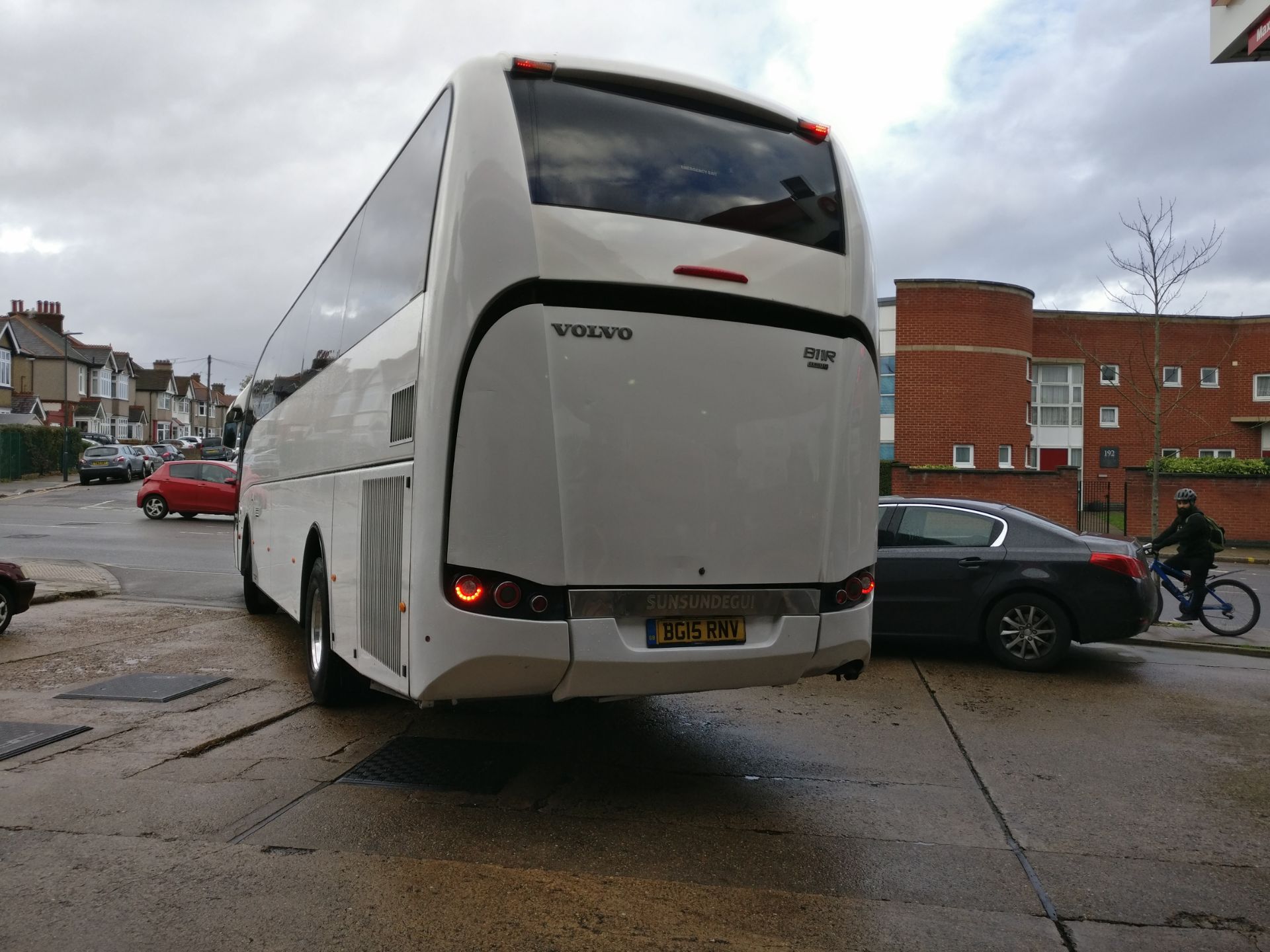 * 2015 Sunsundegai BIIR Volvo SC7 Euro 6 53 seater Coach with Toilet, Reg BG15 RNV, - Image 8 of 16