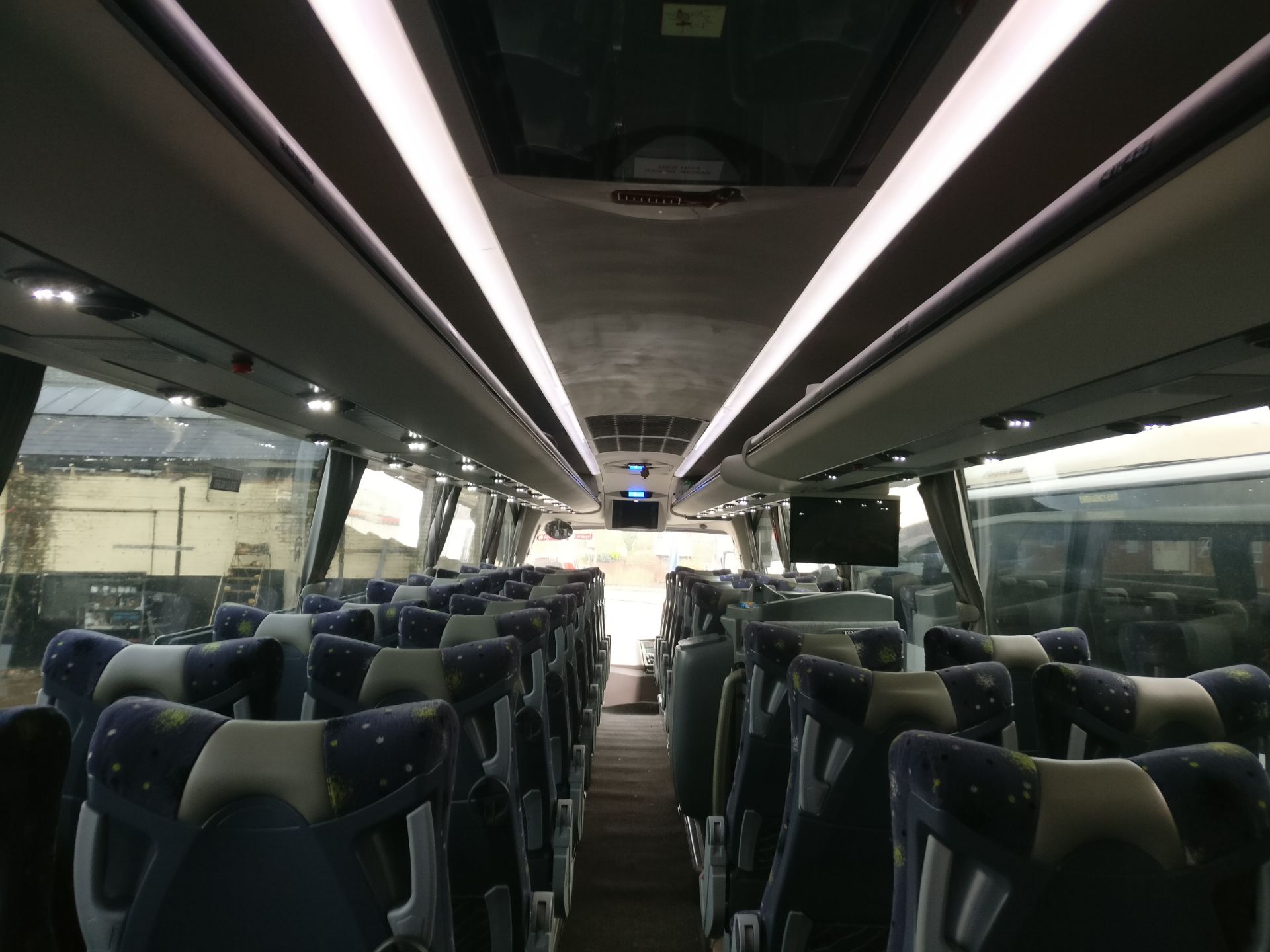 * 2015 Sunsundegai BIIR Volvo SC7 Euro 6 53 seater Coach with Toilet, Reg BG15 RNV, - Image 13 of 16