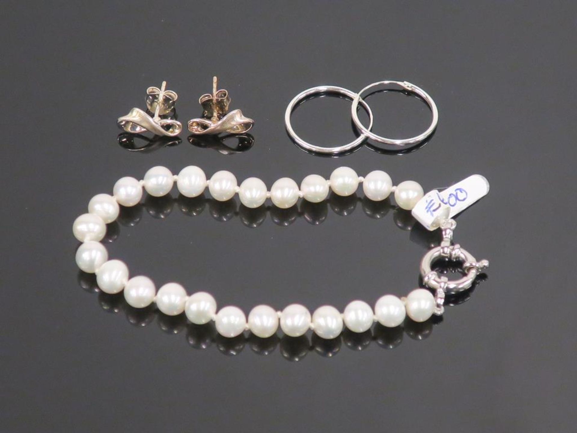 * Silver Freshwater Pearl Bracelet (Retail Price: £65) (42712) and Silver Sleepers (Retail Price: £