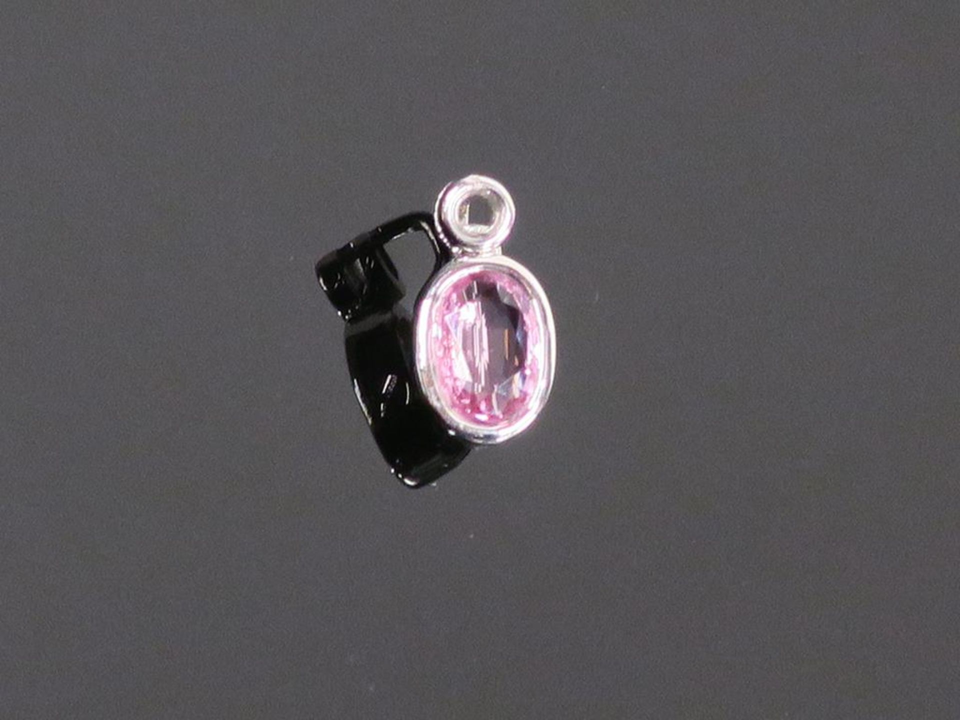 * 18 Carat Oval Pink Sapphire Pendant (Retail Price: £225) (180535)