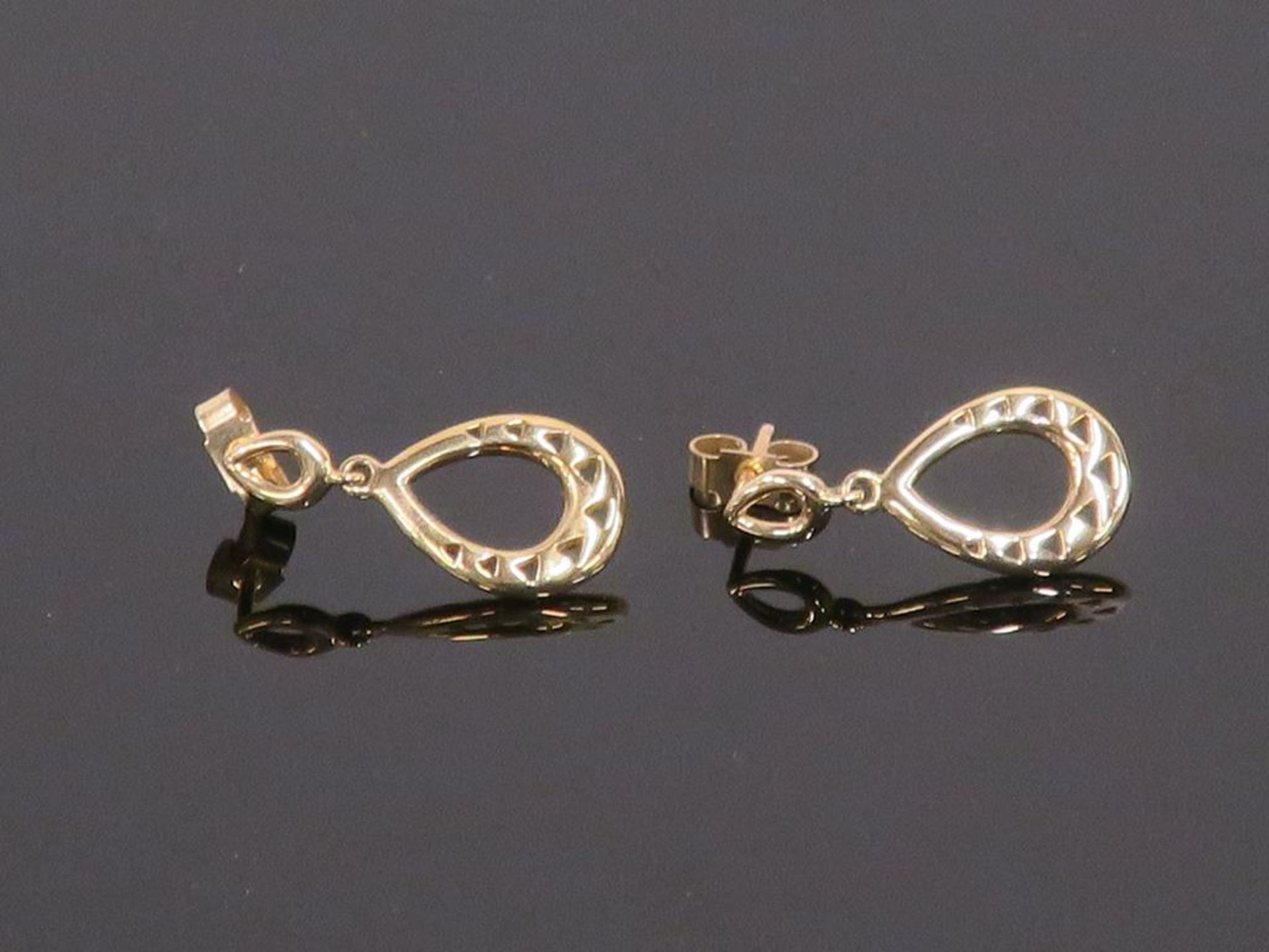 * 9 Carat Gold Earrings (Retail Price: £240) (32725)