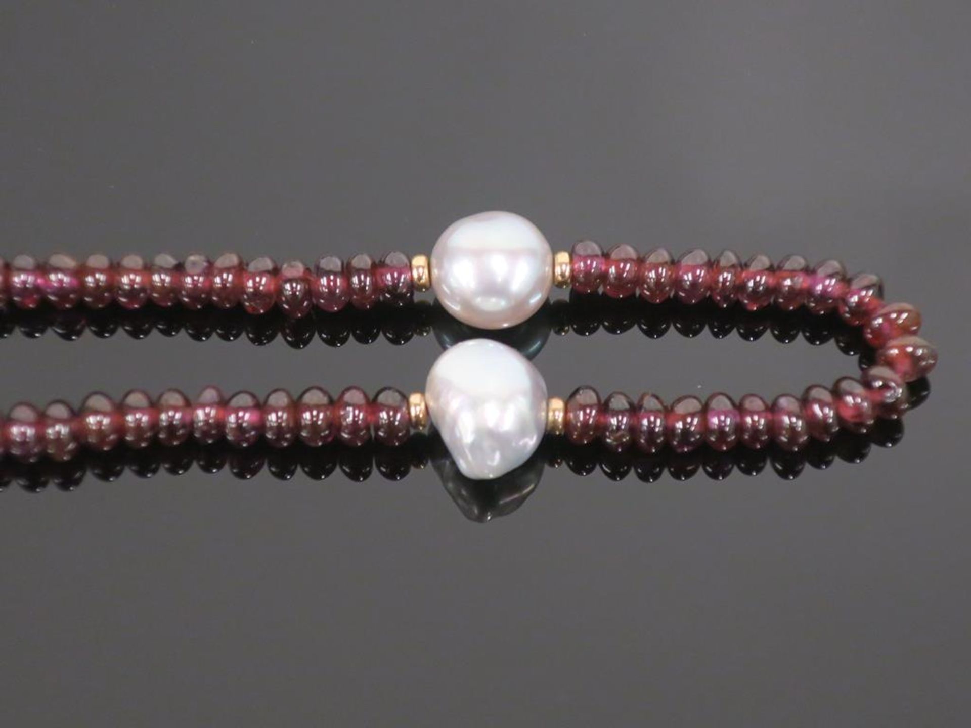 * 9 Carat 3 Strand Garnet and Grey Freshwater Pearl Necklace (Retail Price: £485) (41827) - Image 2 of 3