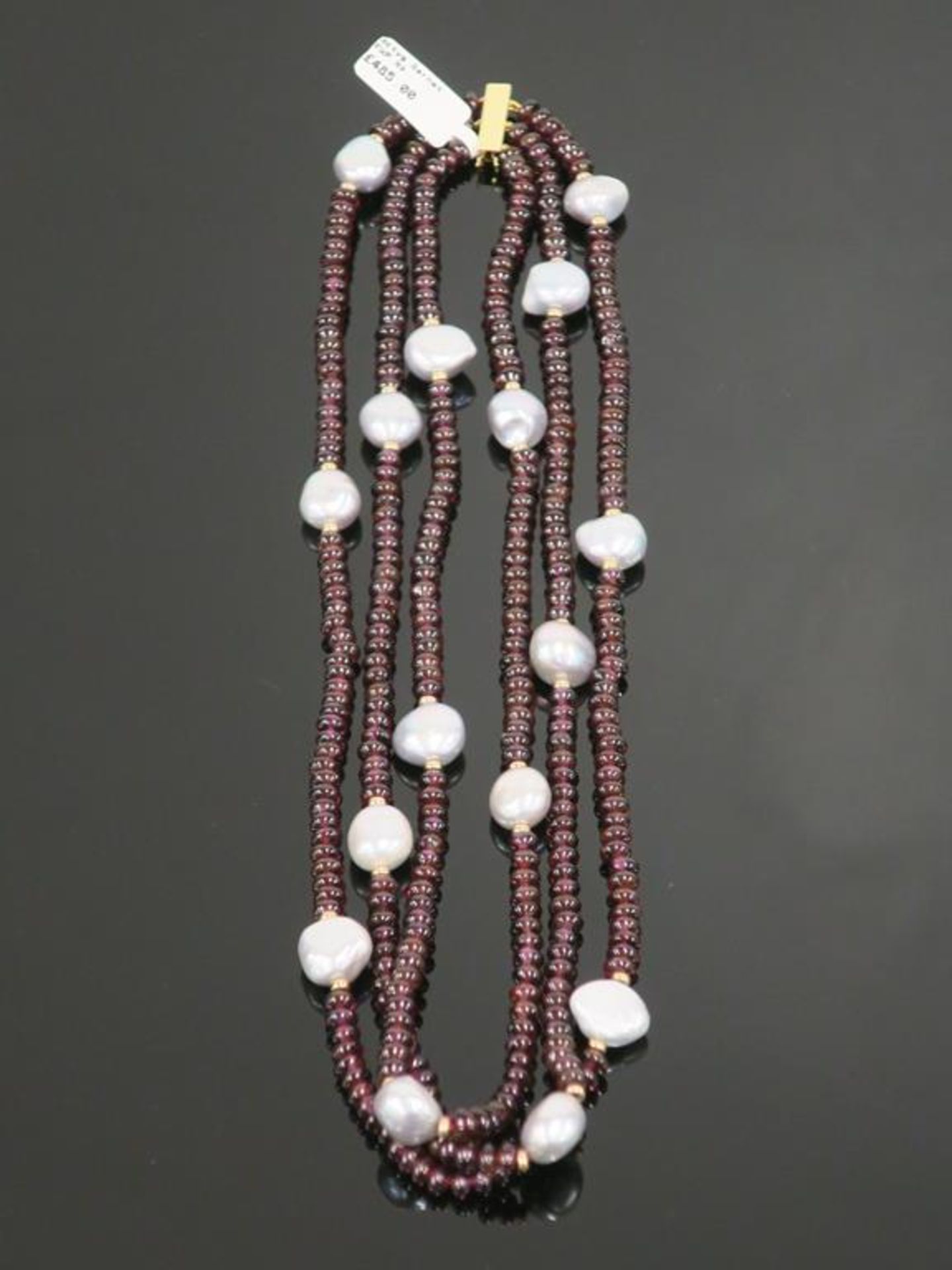 * 9 Carat 3 Strand Garnet and Grey Freshwater Pearl Necklace (Retail Price: £485) (41827)