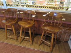 3 rotating seat Bar Stools