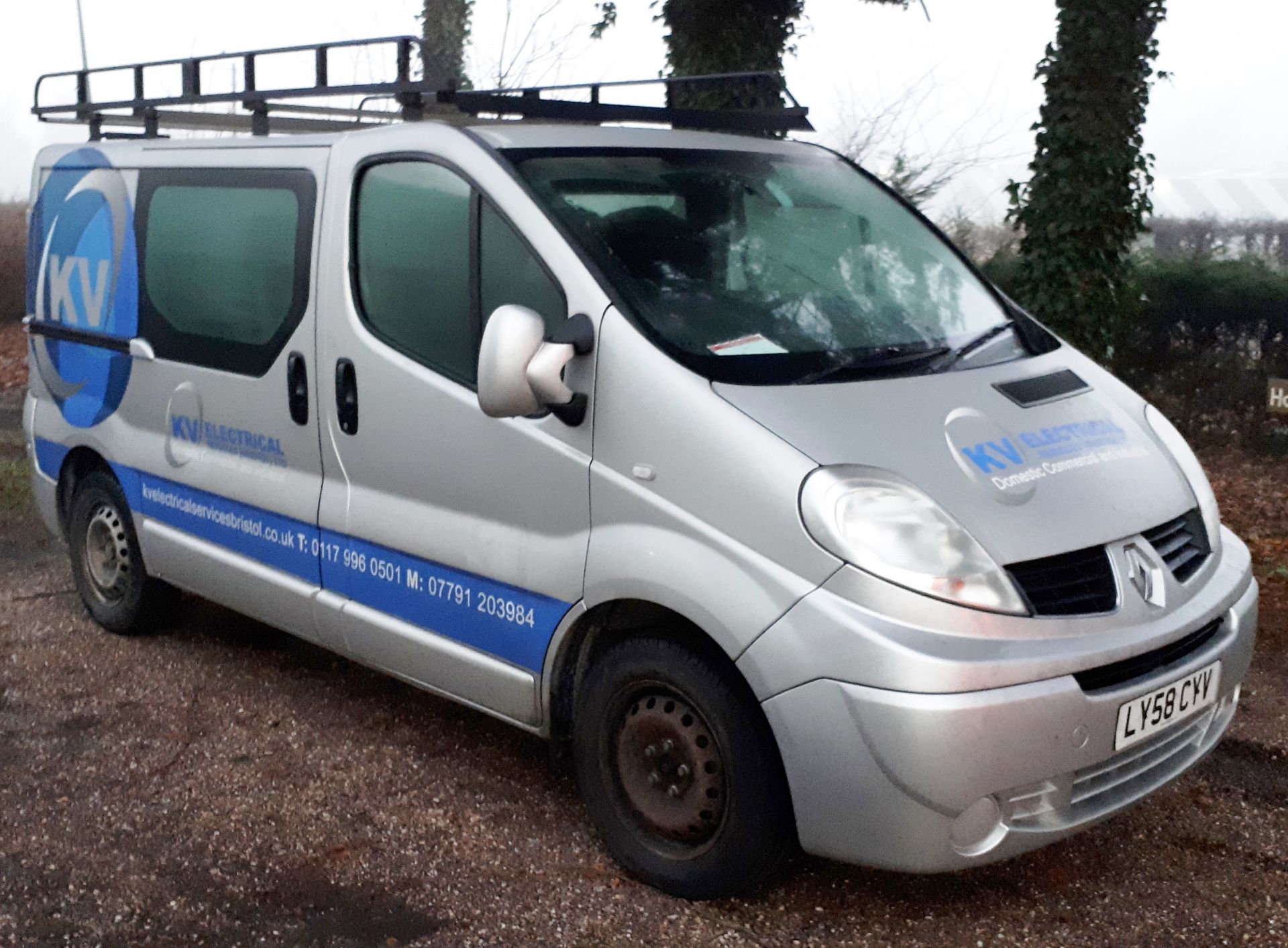 Renault Traffic SWB Van, registration LY58 CYV, V5 document, MOT expires 27 September 2019, odometer