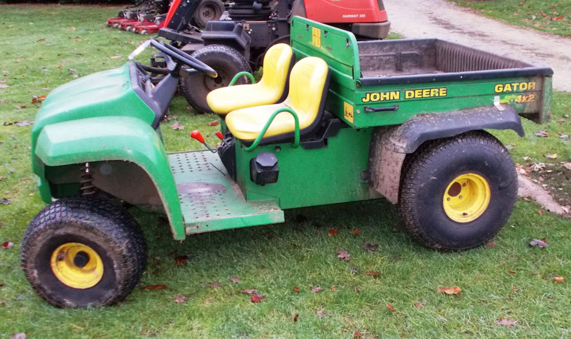 John Deere 4 x 2 Gator with tipping back unit, 2003, 4584 hours - Image 2 of 11