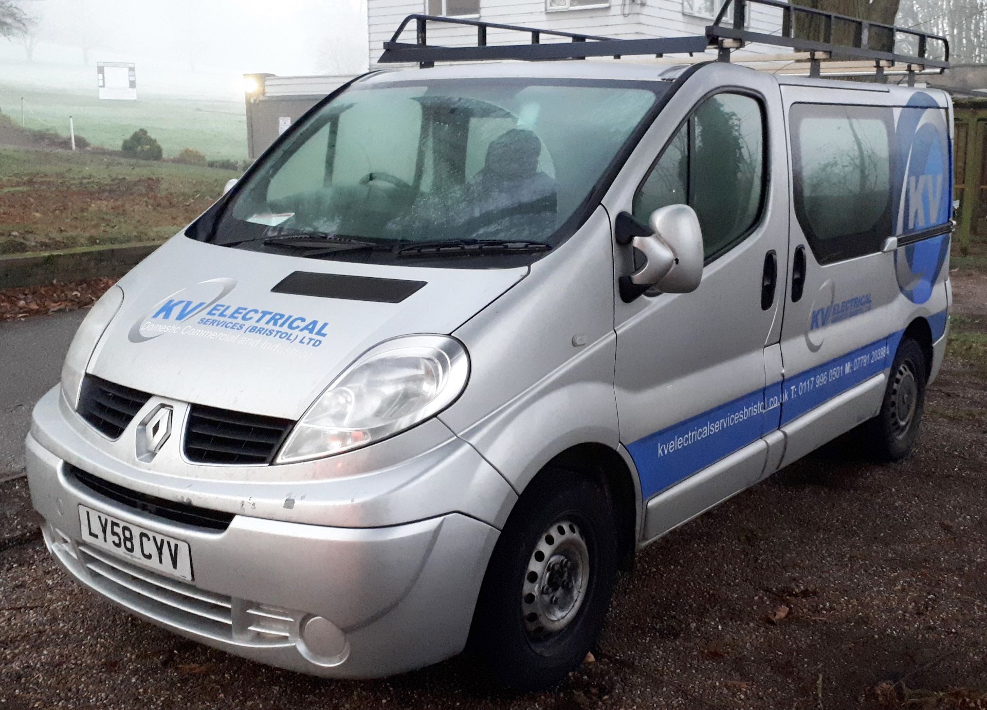 Renault Traffic SWB Van, registration LY58 CYV, V5 document, MOT expires 27 September 2019, odometer - Image 7 of 15