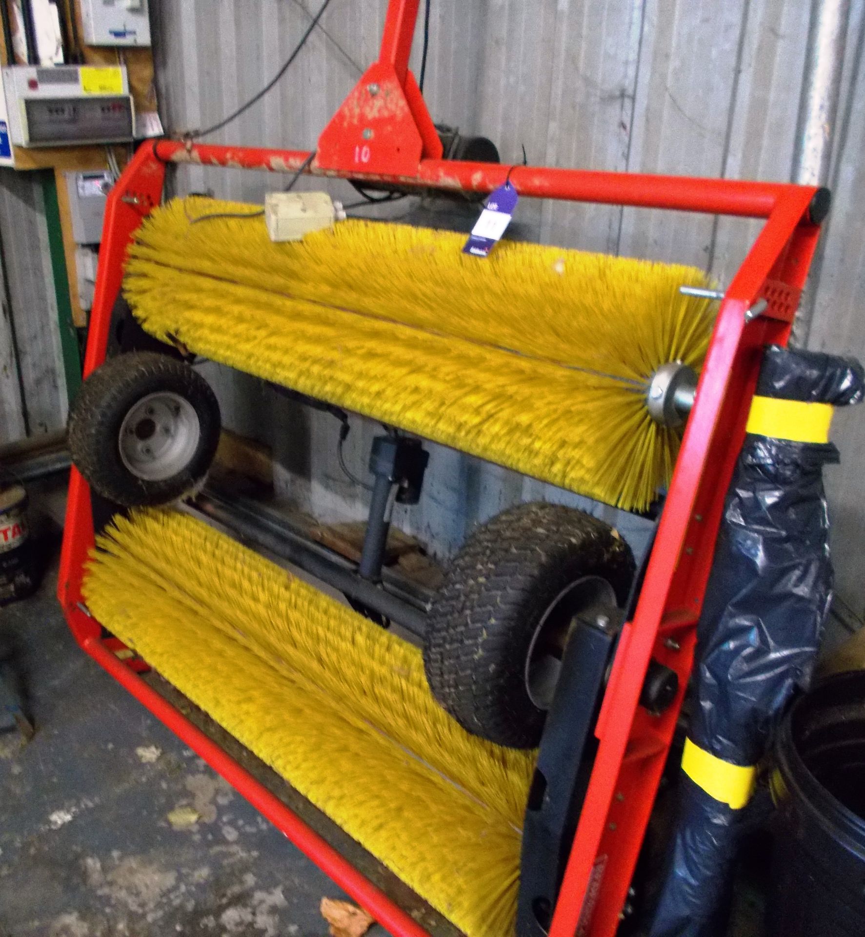 Redexim 5-Brush Twin Blade Brushing Unit, year of manufacture 2016, serial number 0926214 - Image 2 of 2