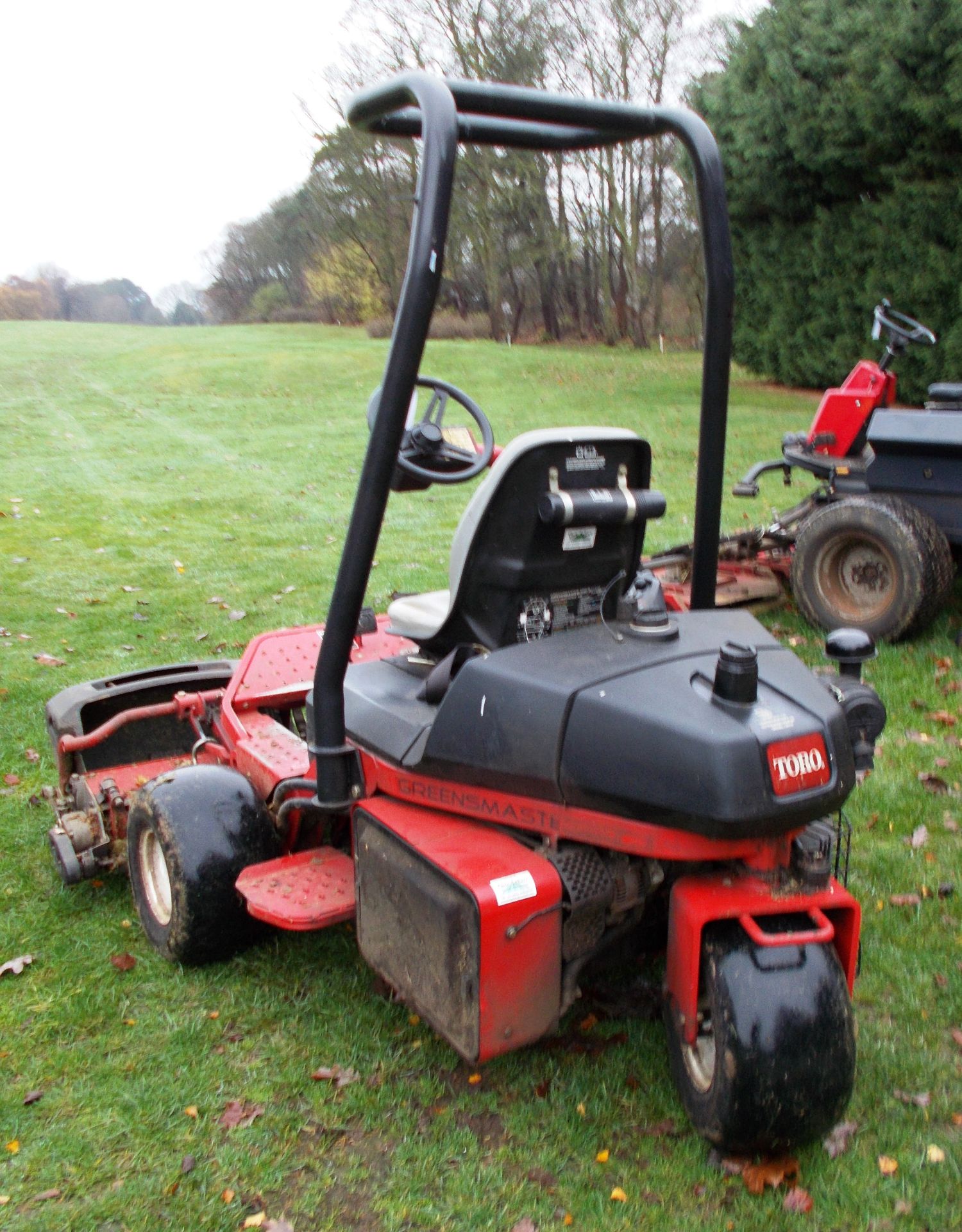 Toro Greensmaster 3250D 3-Gang Green Mower, 2010, 2103 hours - Image 5 of 11