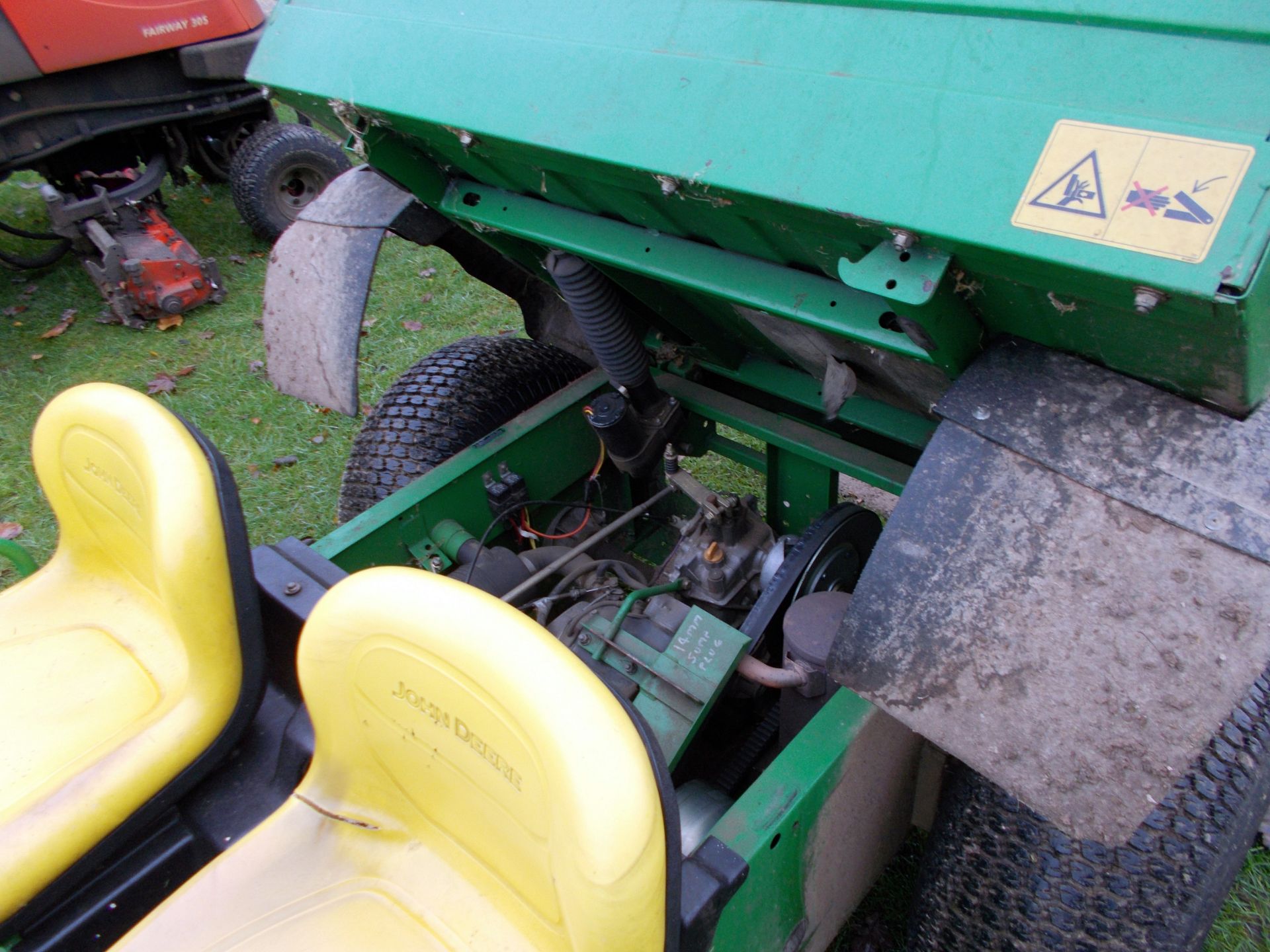 John Deere 4 x 2 Gator with tipping back unit, 2003, 4584 hours - Image 8 of 11