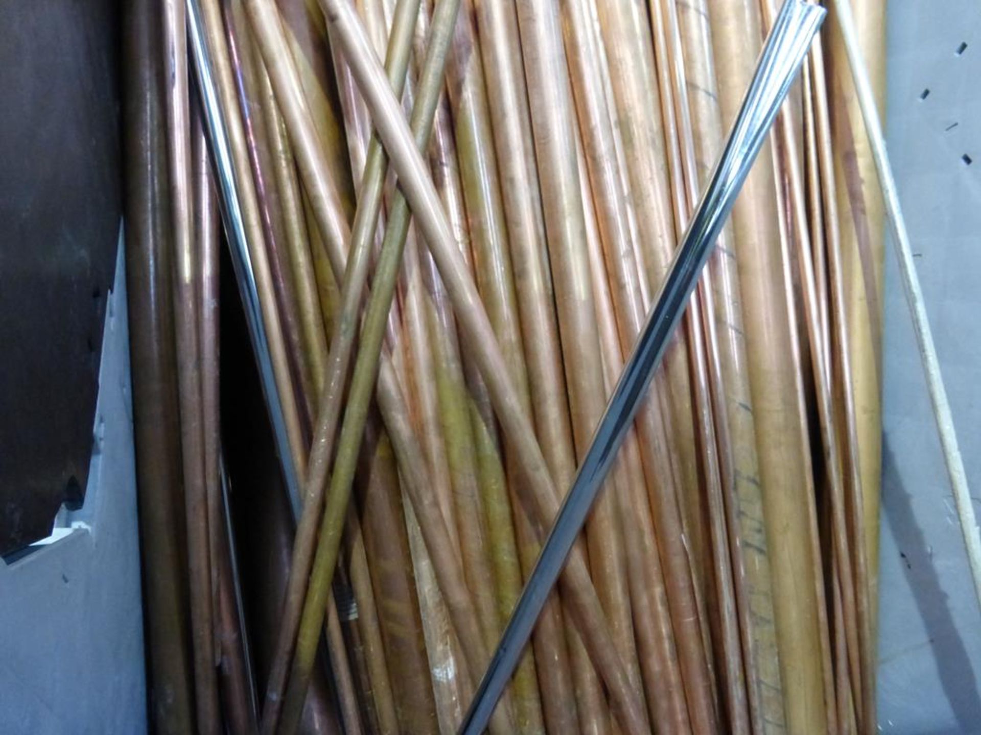 * A stillage to contain an Assortment of Various Sized Copper Piping (stillage not included). Please - Image 2 of 5