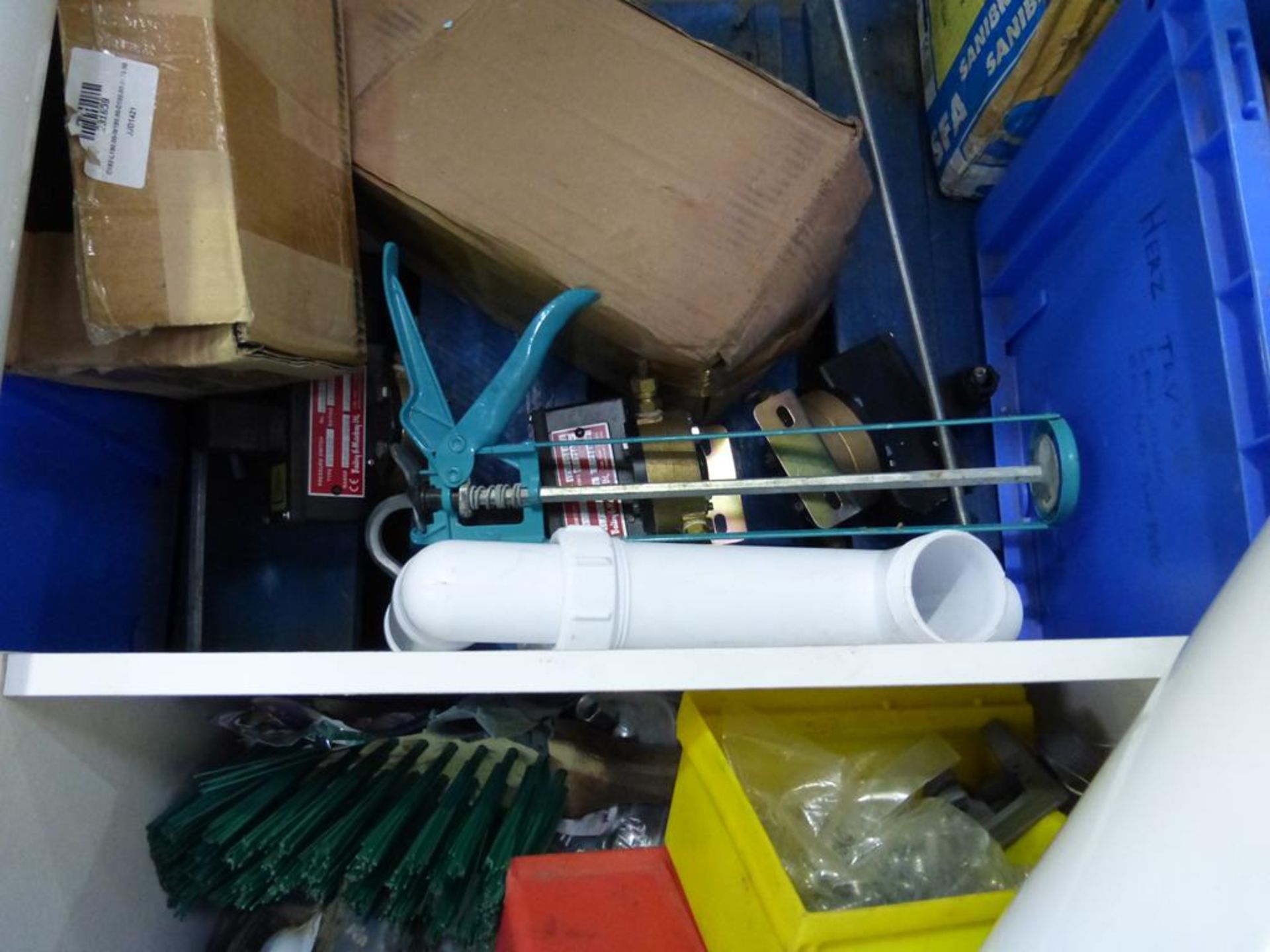 * A Pallet to contain Assorted Plumbing Fixings to include Valves, Clamps, Gauges etc. Please note - Image 6 of 9