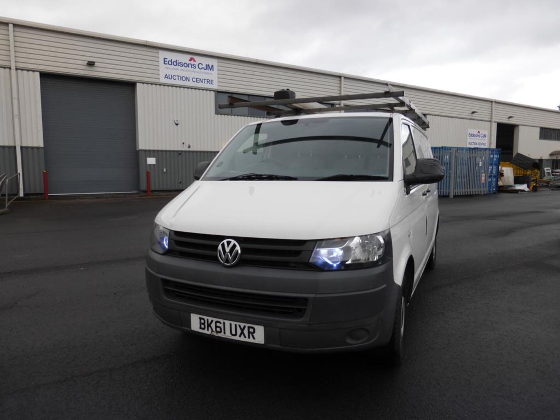 * 2011 Volkswagen Transporter 1968cc Diesel. Revenue Weight 2800Kg, fitted with Roof Rack. - Image 2 of 19