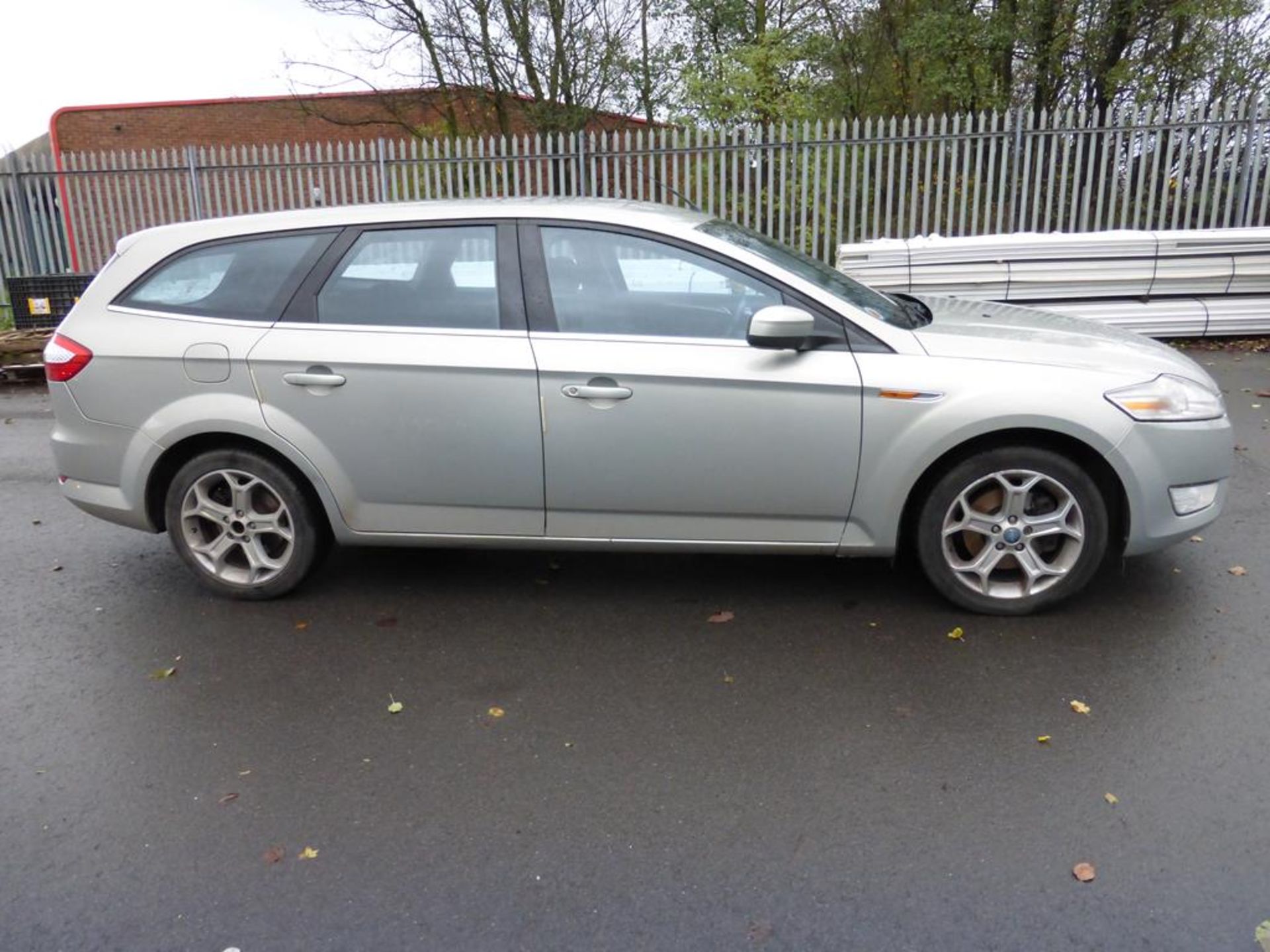 2010 Ford Mondeo Titanium 1997cc Diesel, 5 Door Estate, fitted with Tow Bar, Registration YP10 - Image 2 of 12