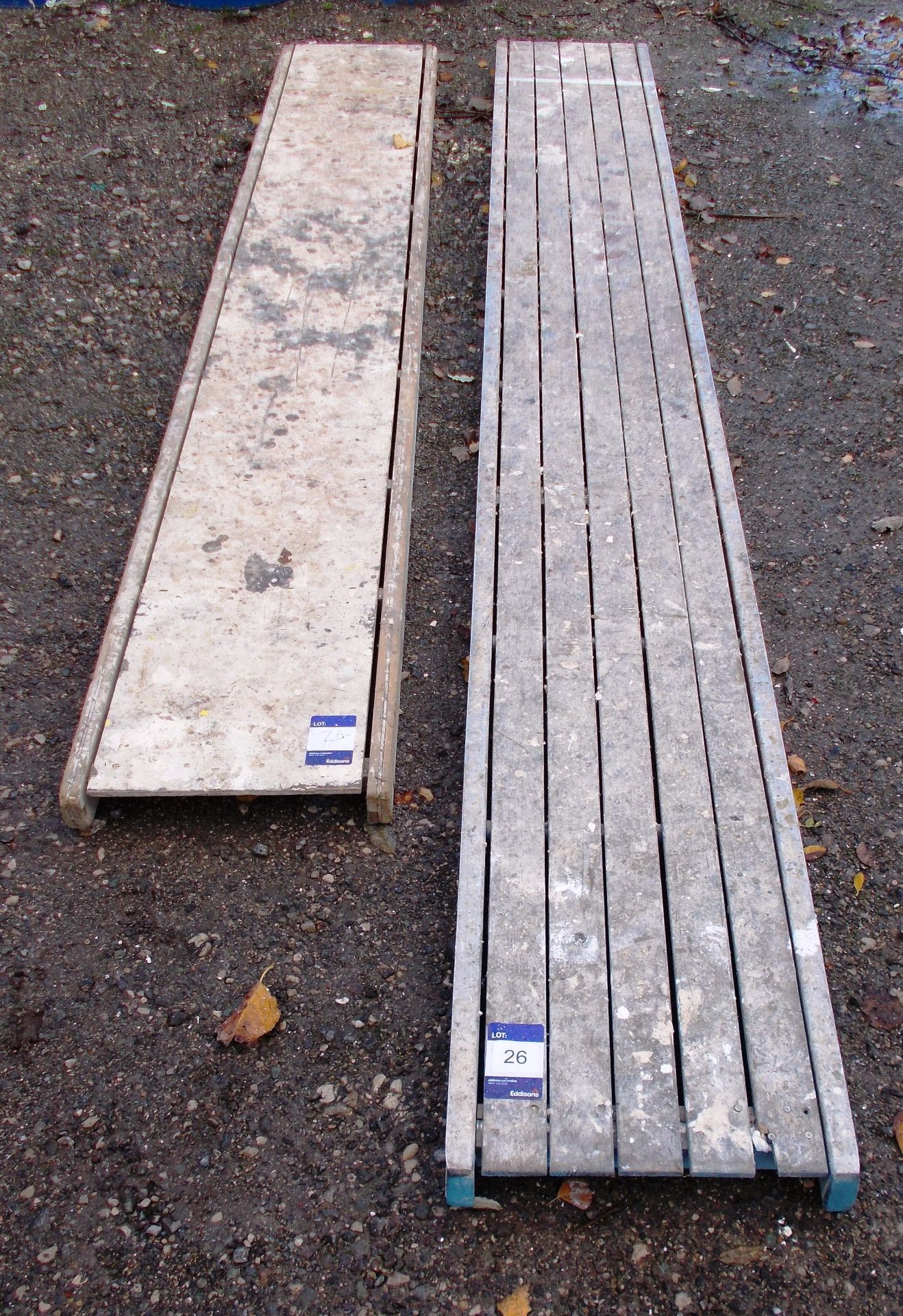 2 x assorted tread boards