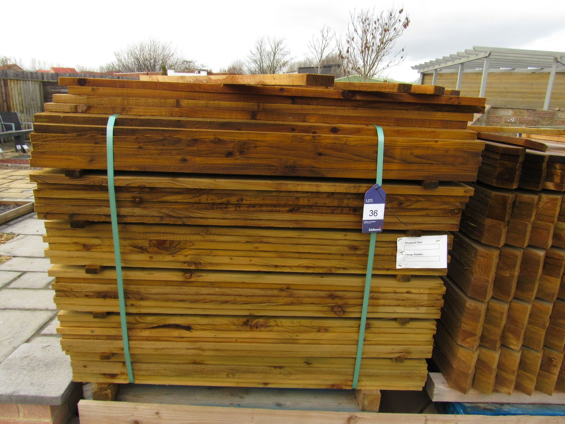 Quantity of 75mm fence paling to pallet - Image 2 of 2