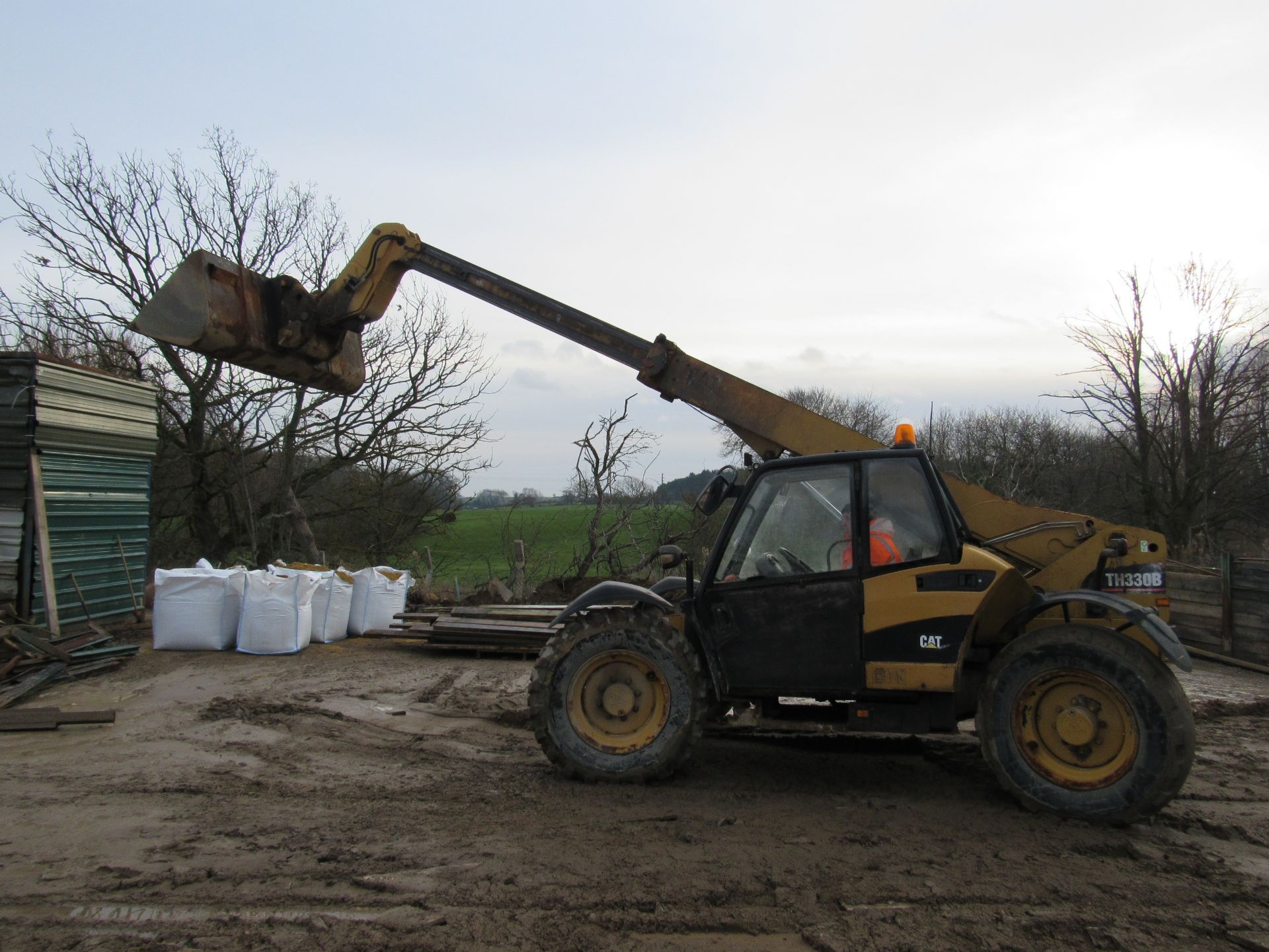 CAT TH330B Telehandler 4312Hrs 4 wheel steer, tel - Image 8 of 14