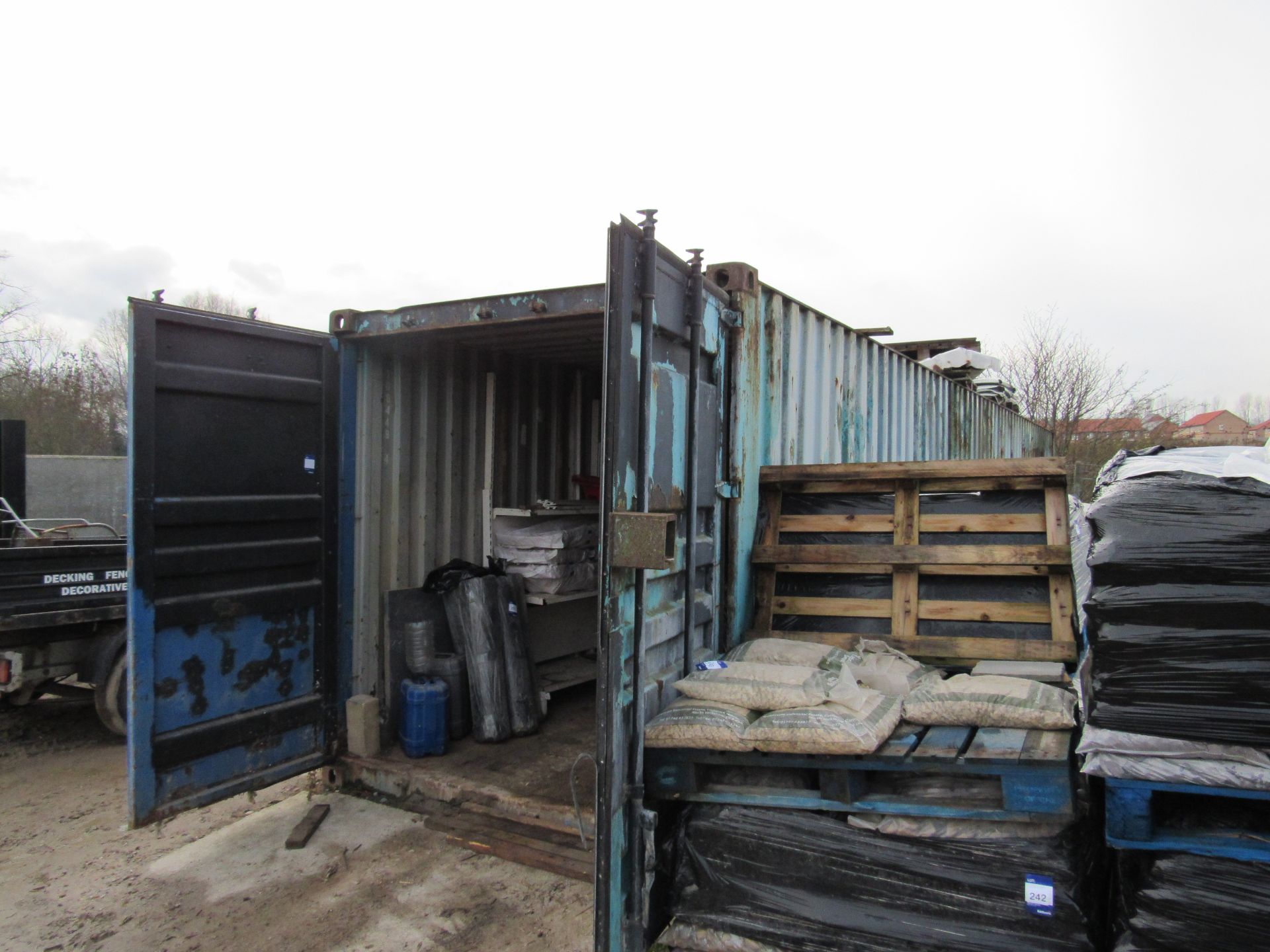 40ft shipping container - Image 2 of 3