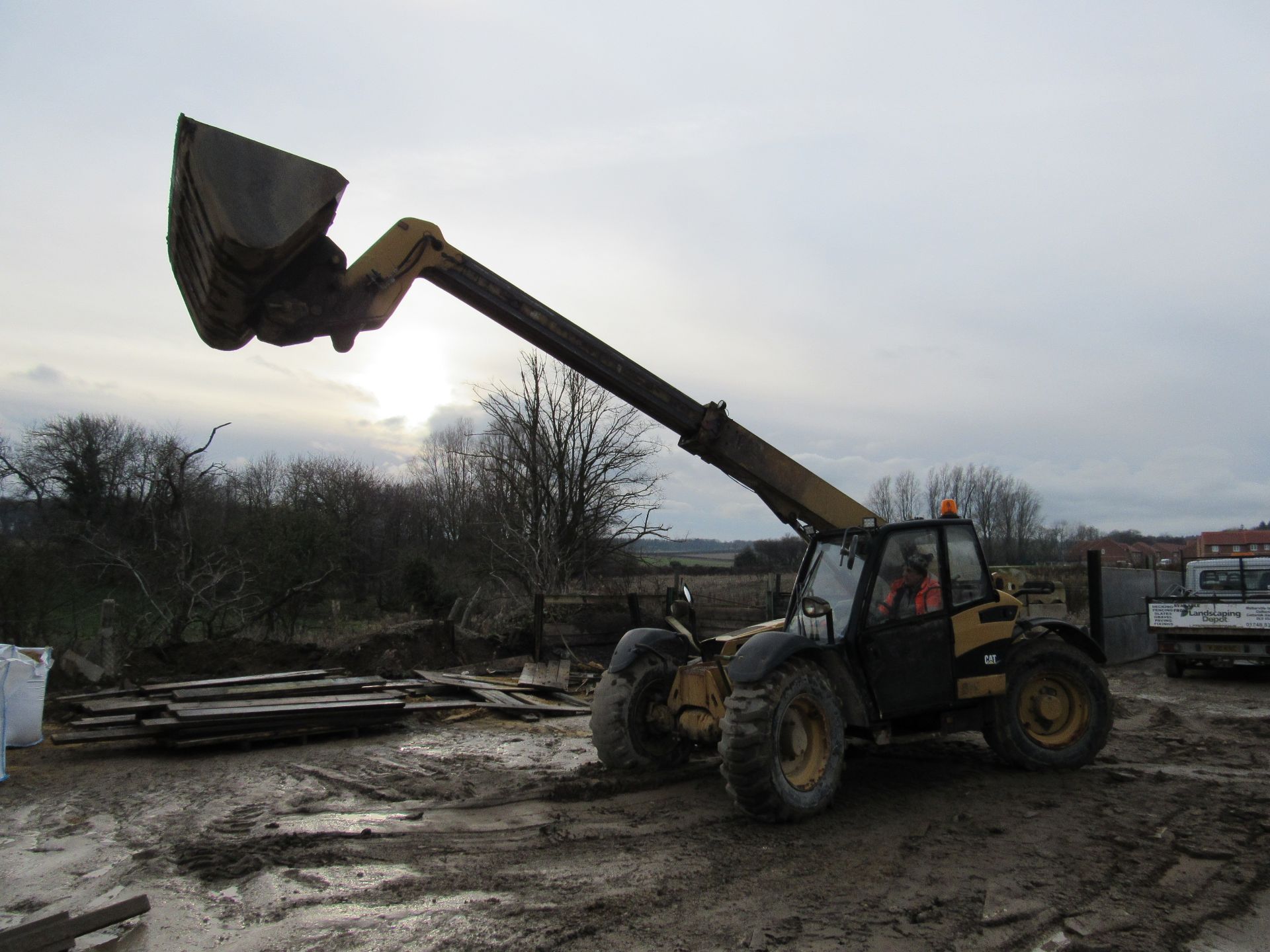 CAT TH330B Telehandler 4312Hrs 4 wheel steer, tel - Image 7 of 14