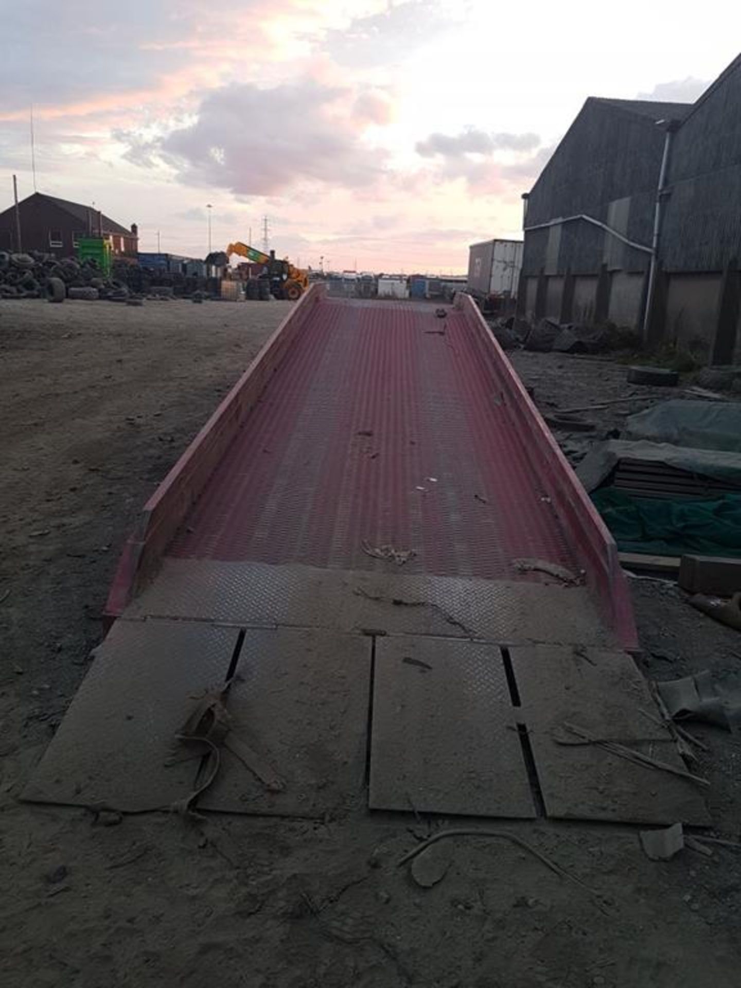 * Thorworld 15 Tonnes Hydraulic Loading Ramp. - Image 2 of 4