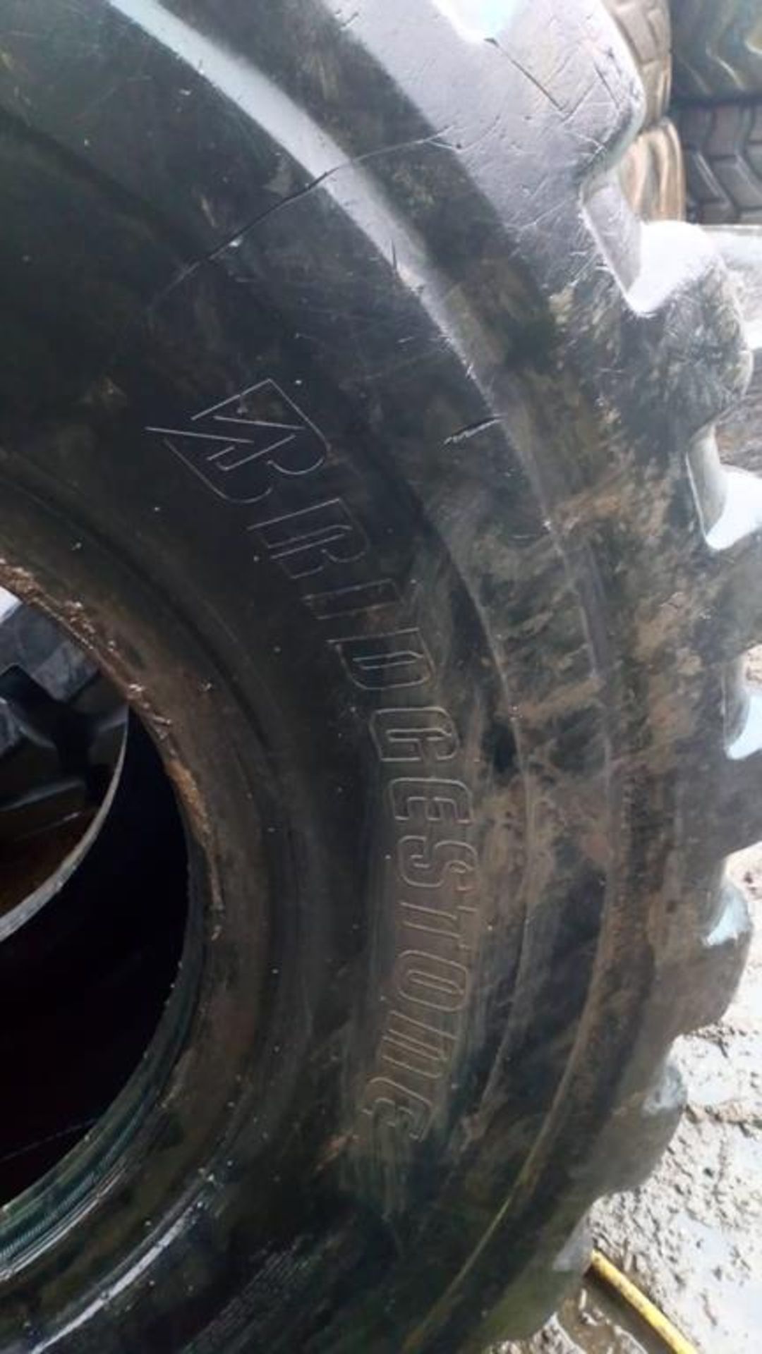 Used Earthmover tyre. Bridgestone 23.5 R25 - Image 4 of 5