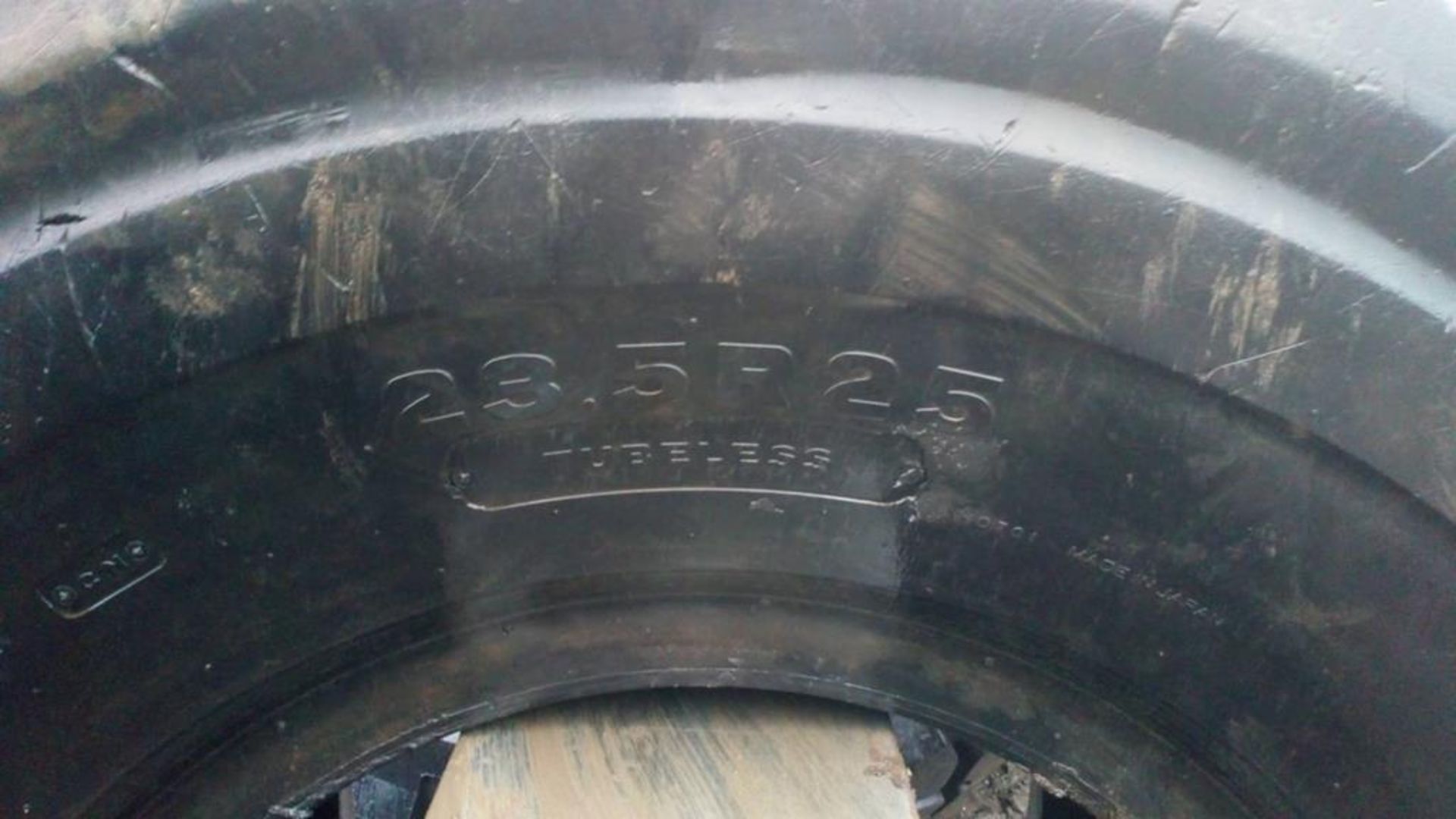 Used Earthmover tyre. Bridgestone 23.5 R25 - Image 5 of 5