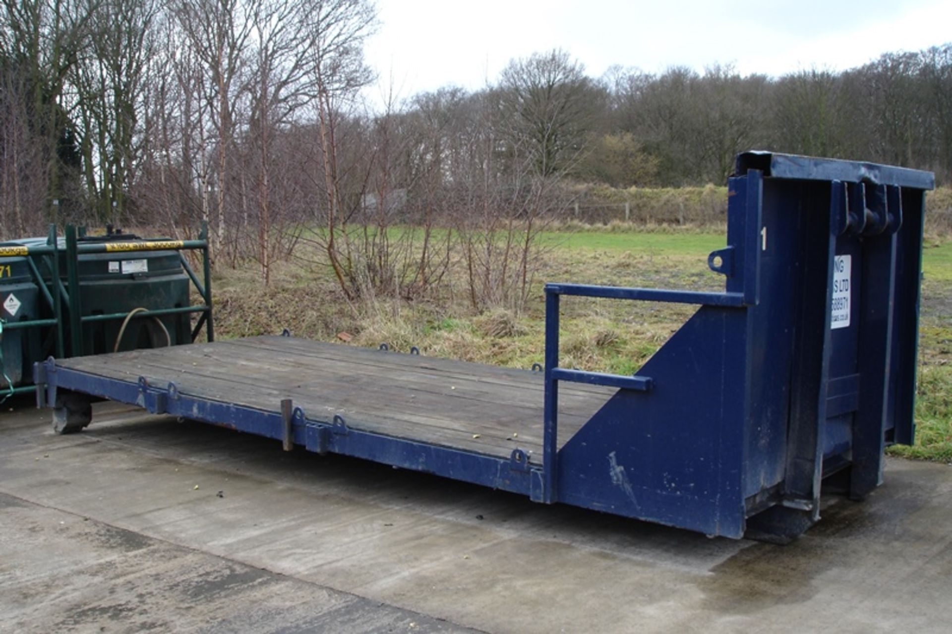 Flatbed Skiphook For transporting Machines