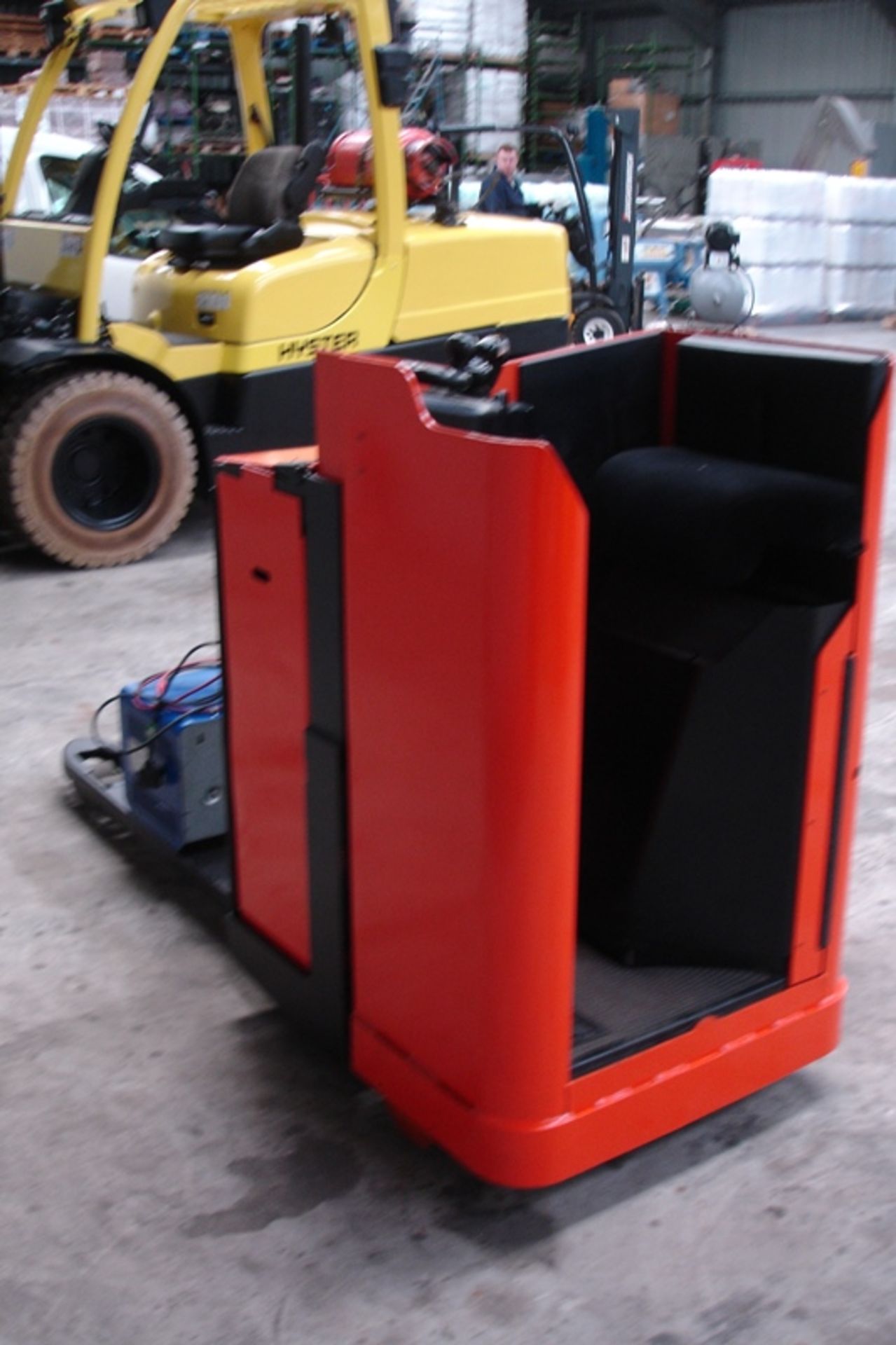 Toyota Ride On Electric Pallet Truck ( 2013 ) - Image 3 of 5