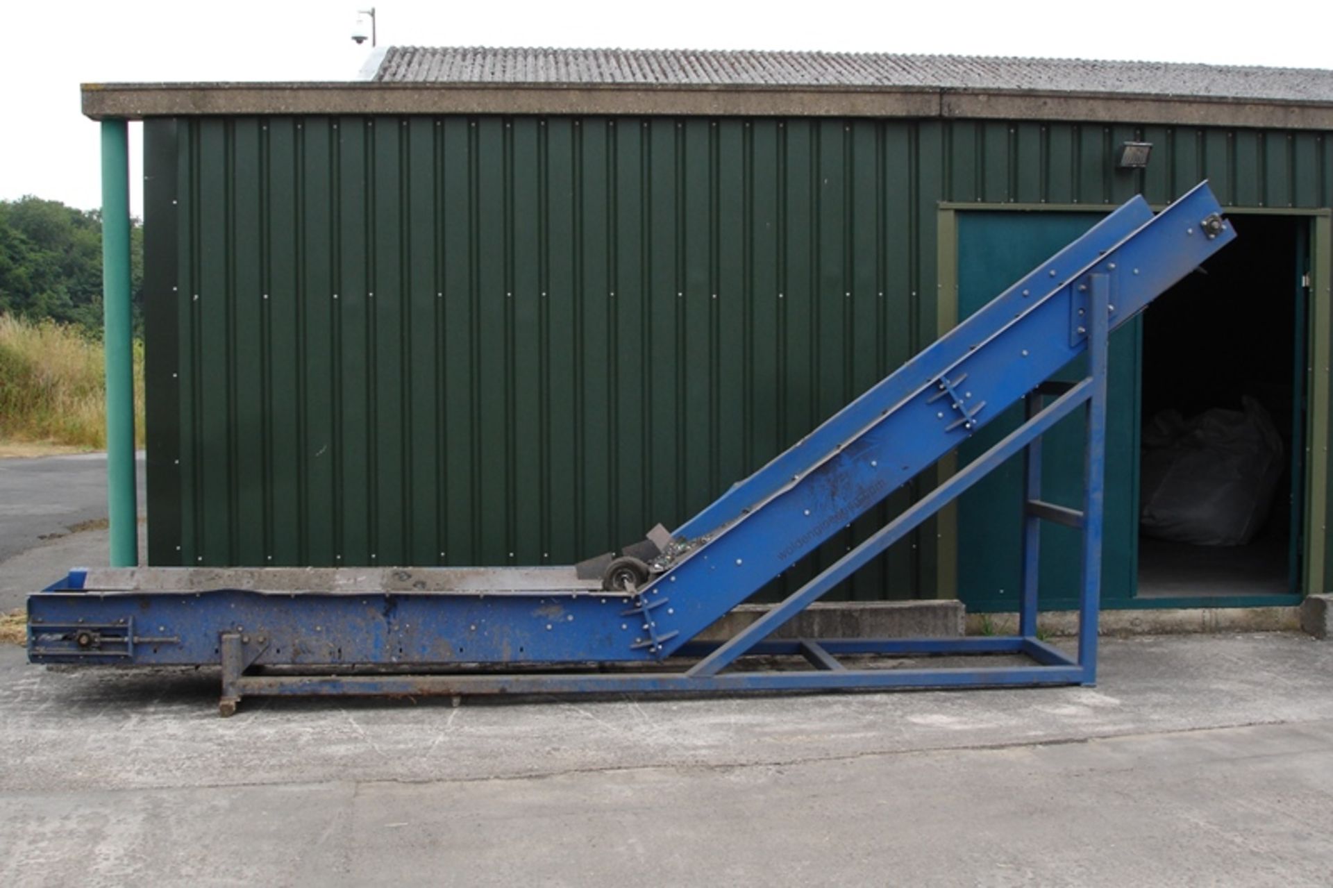 Large Uplift Feed Conveyor