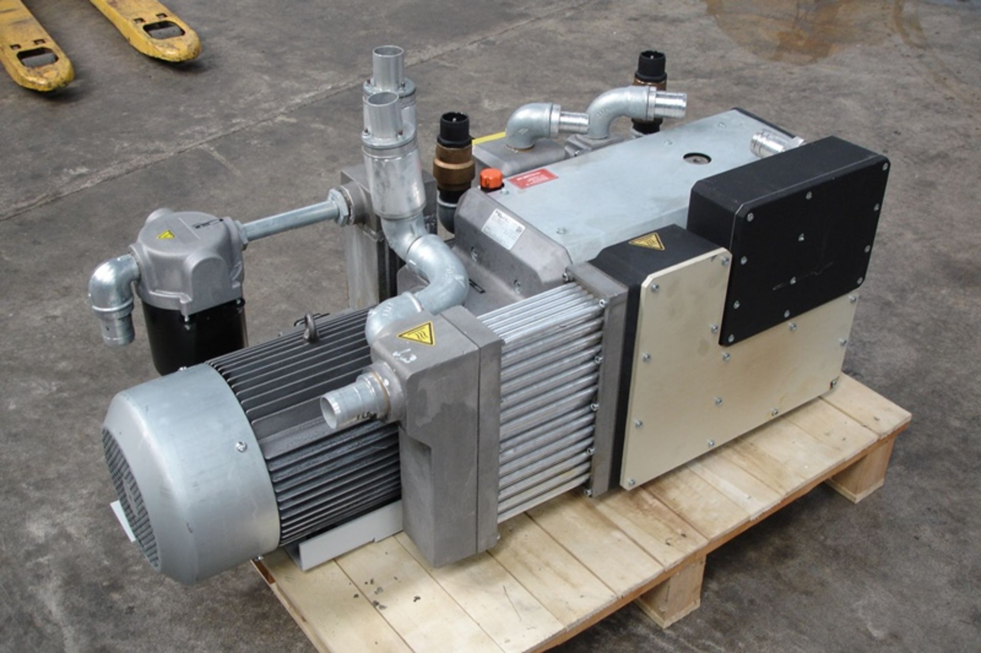 Elmo-Rietschle Vacuum Pump - Image 3 of 4