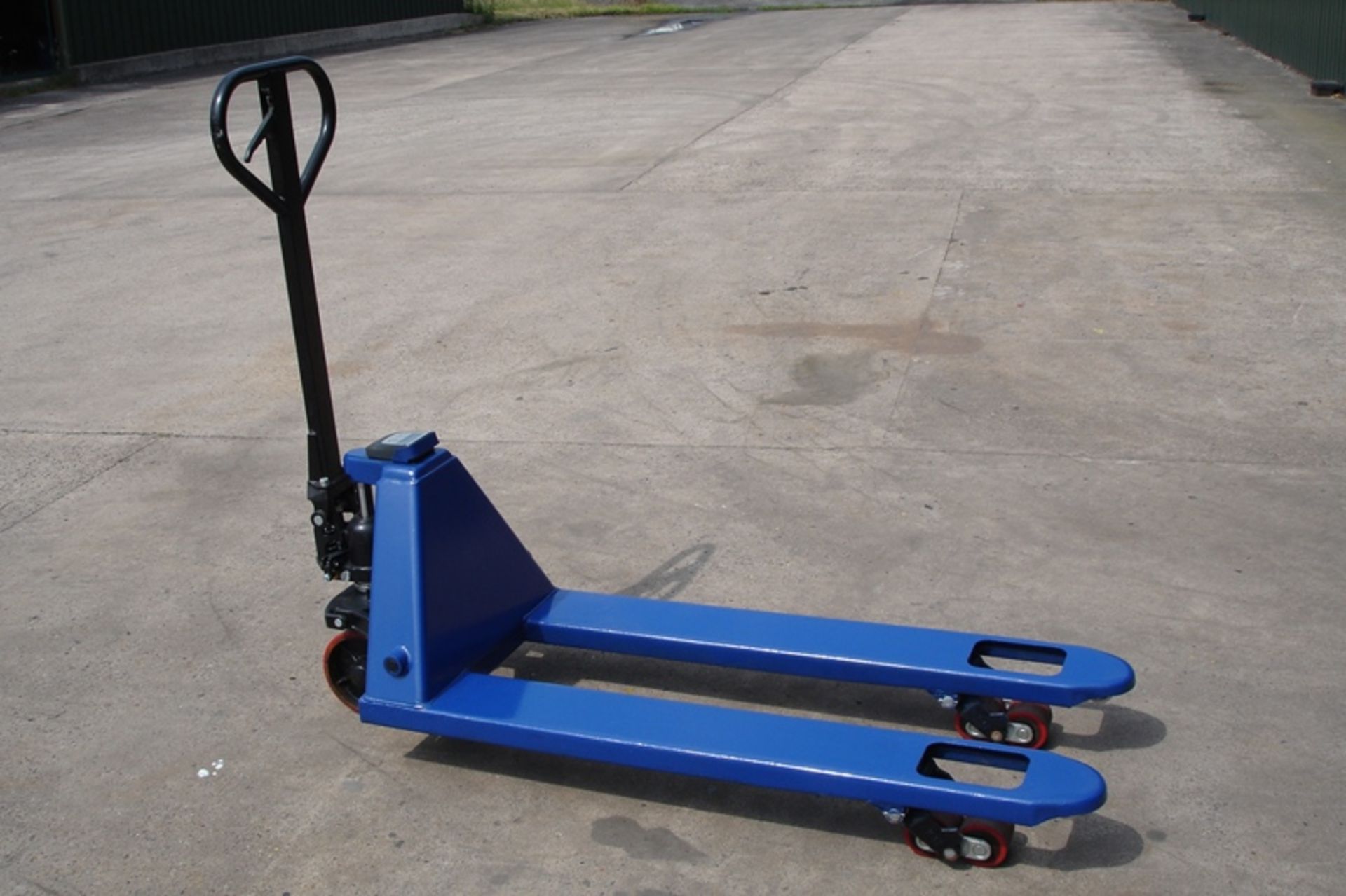 Manual Pallet Mover with integrated weigher