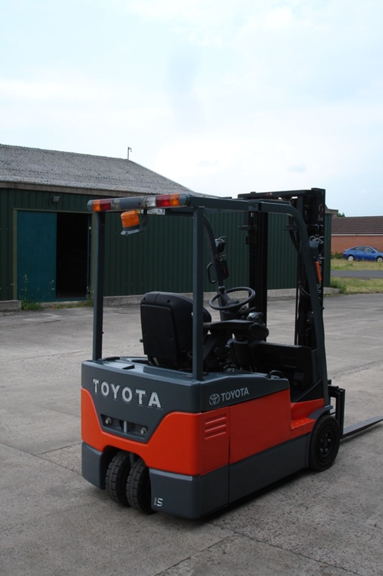 Toyota 1.5 ton Forklift - Image 3 of 6