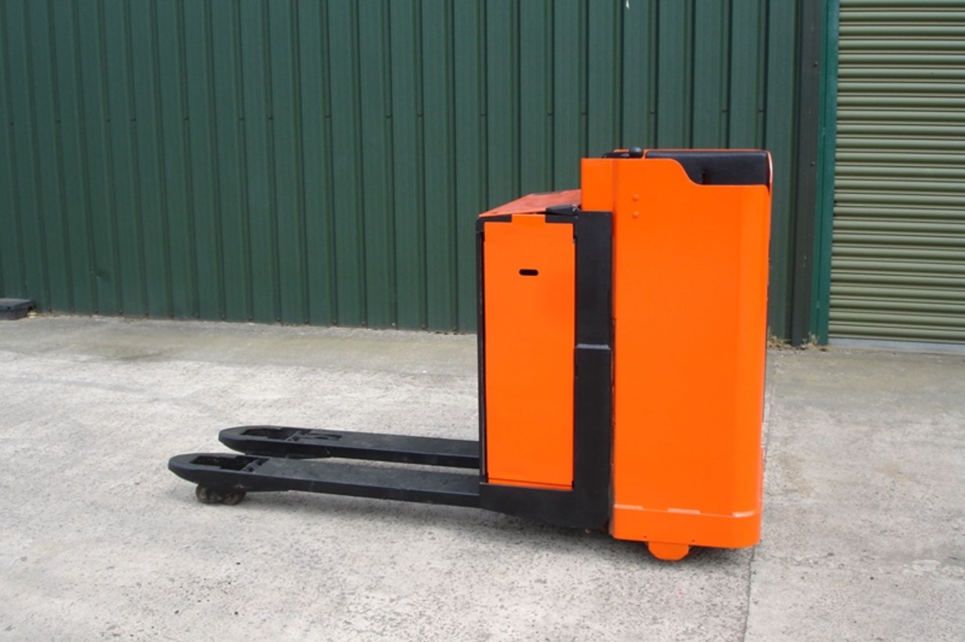 Toyota Ride On Electric Pallet Truck ( 2013 )