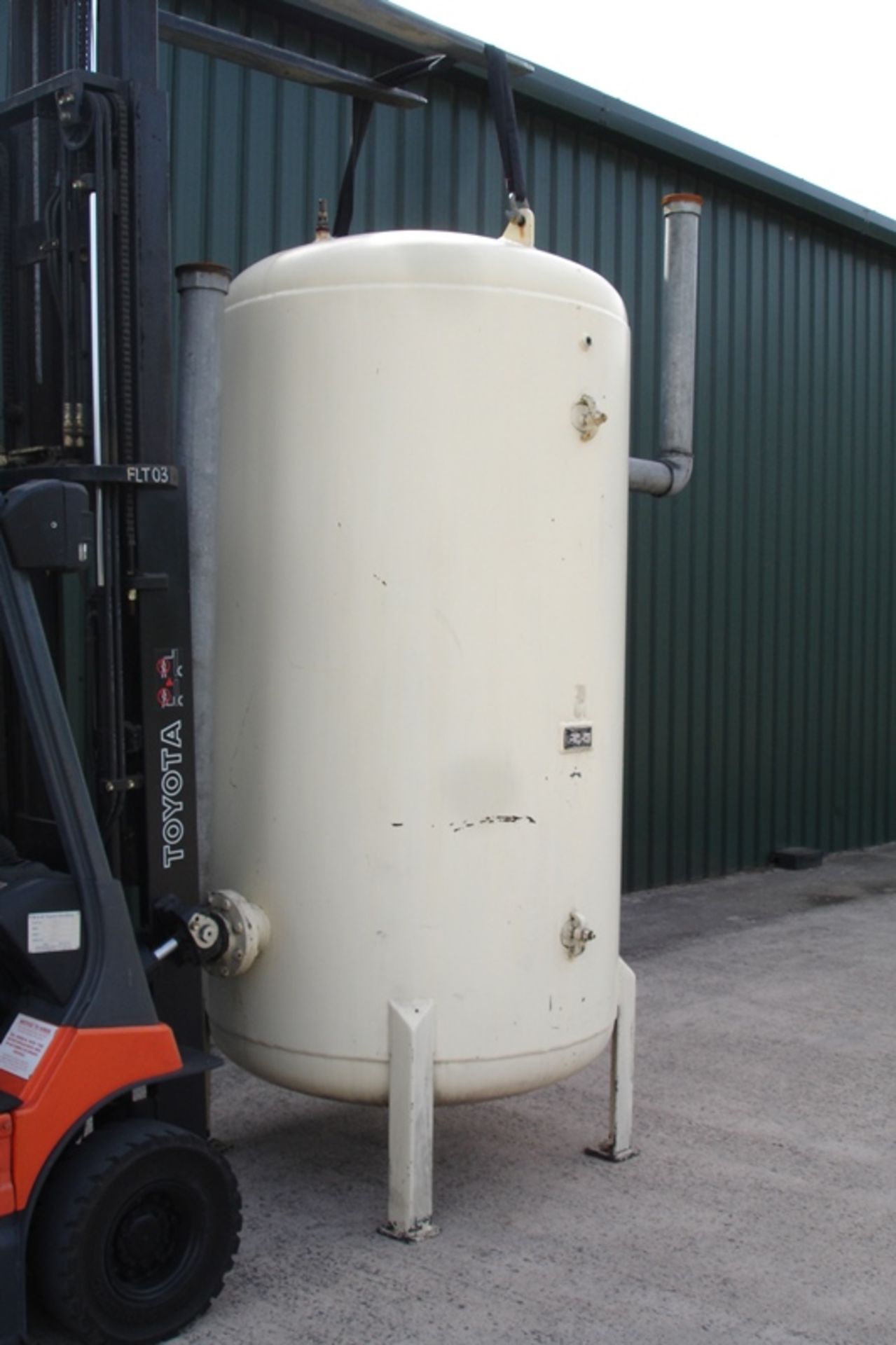 Large Air Receiver Tank - Image 3 of 3