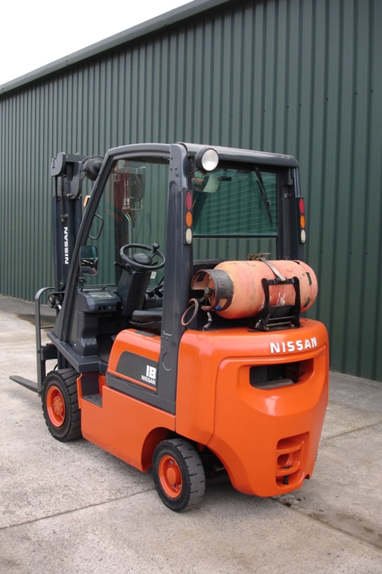 Nissan 1.8 Ton Forklift - Image 2 of 6