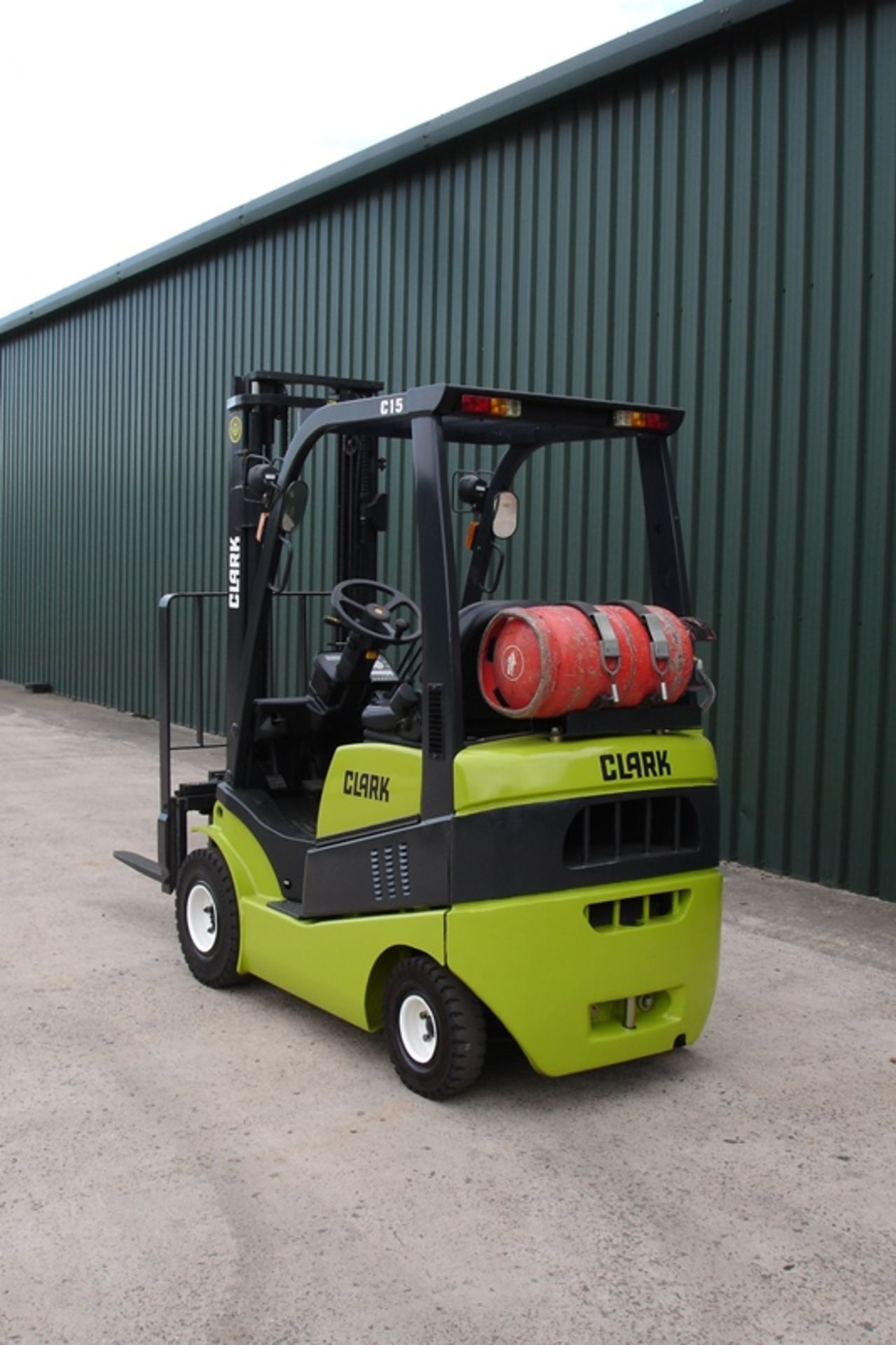 Clark 1.5 Ton Forklift (2014) - Image 2 of 8