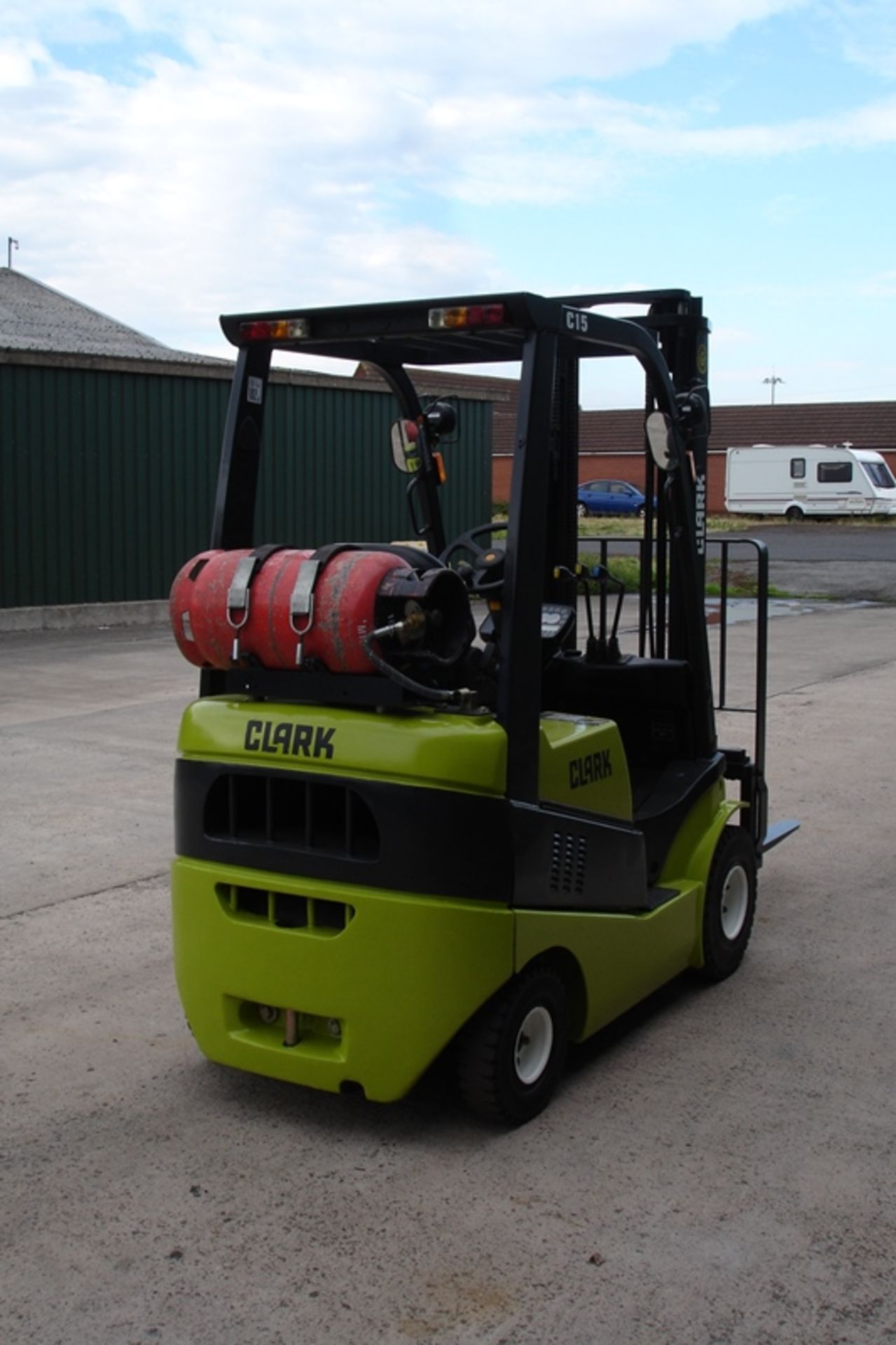 Clark 1.5 Ton Forklift (2014) - Image 3 of 8