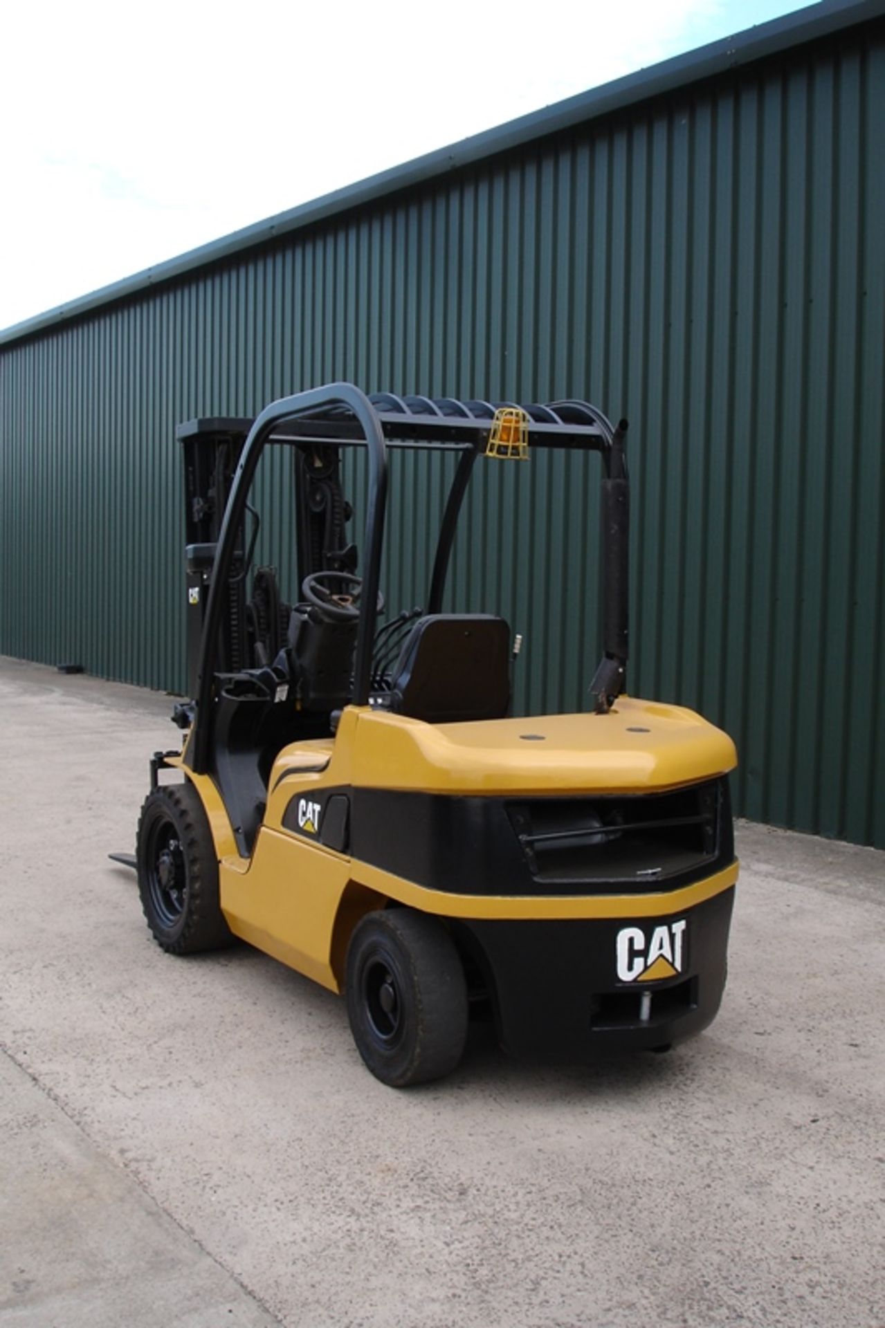 Caterpillar 3.5 Ton Diesel Forklift - Image 2 of 7