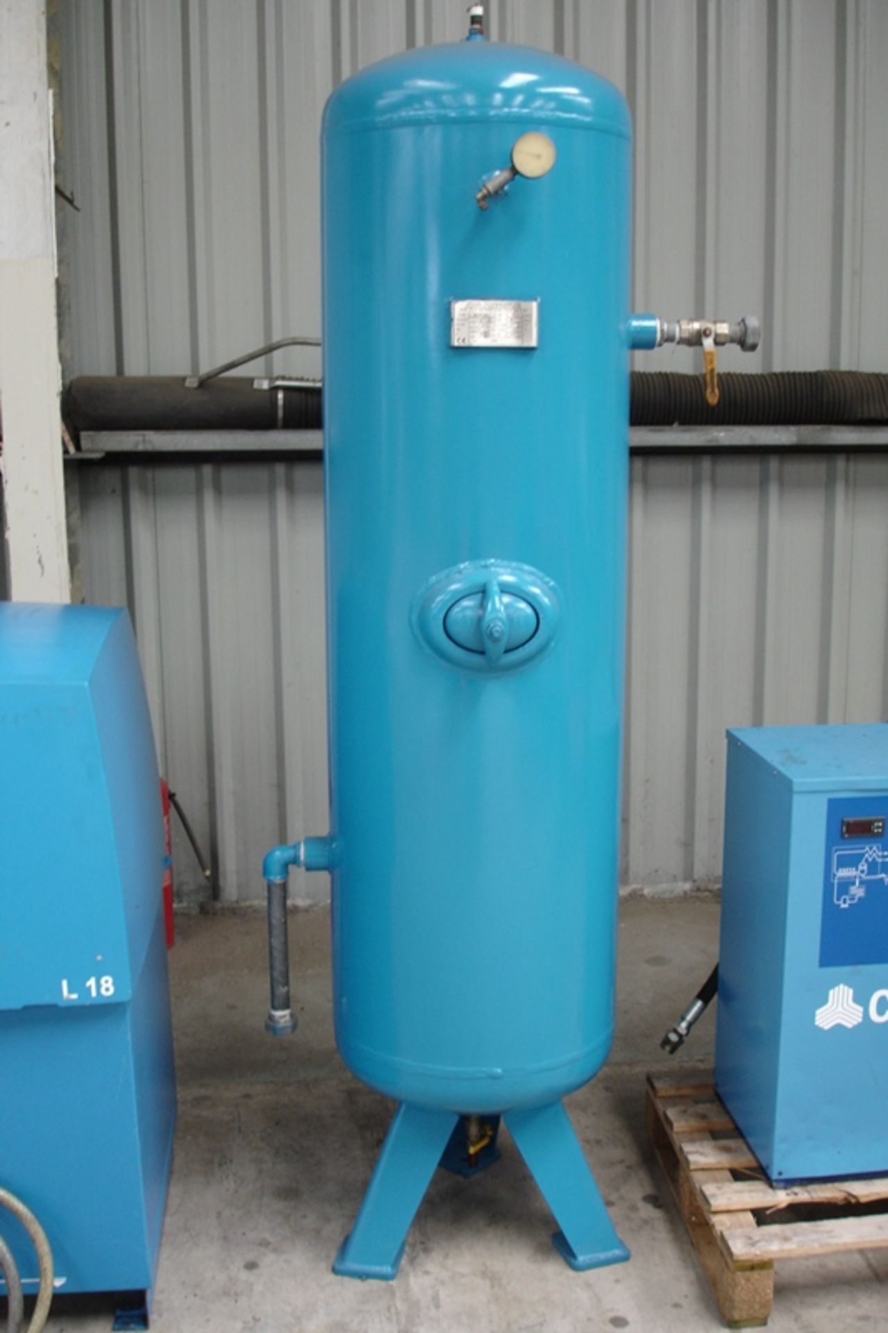 18kw Compair Compressor With Tank & Dryer - Image 3 of 5