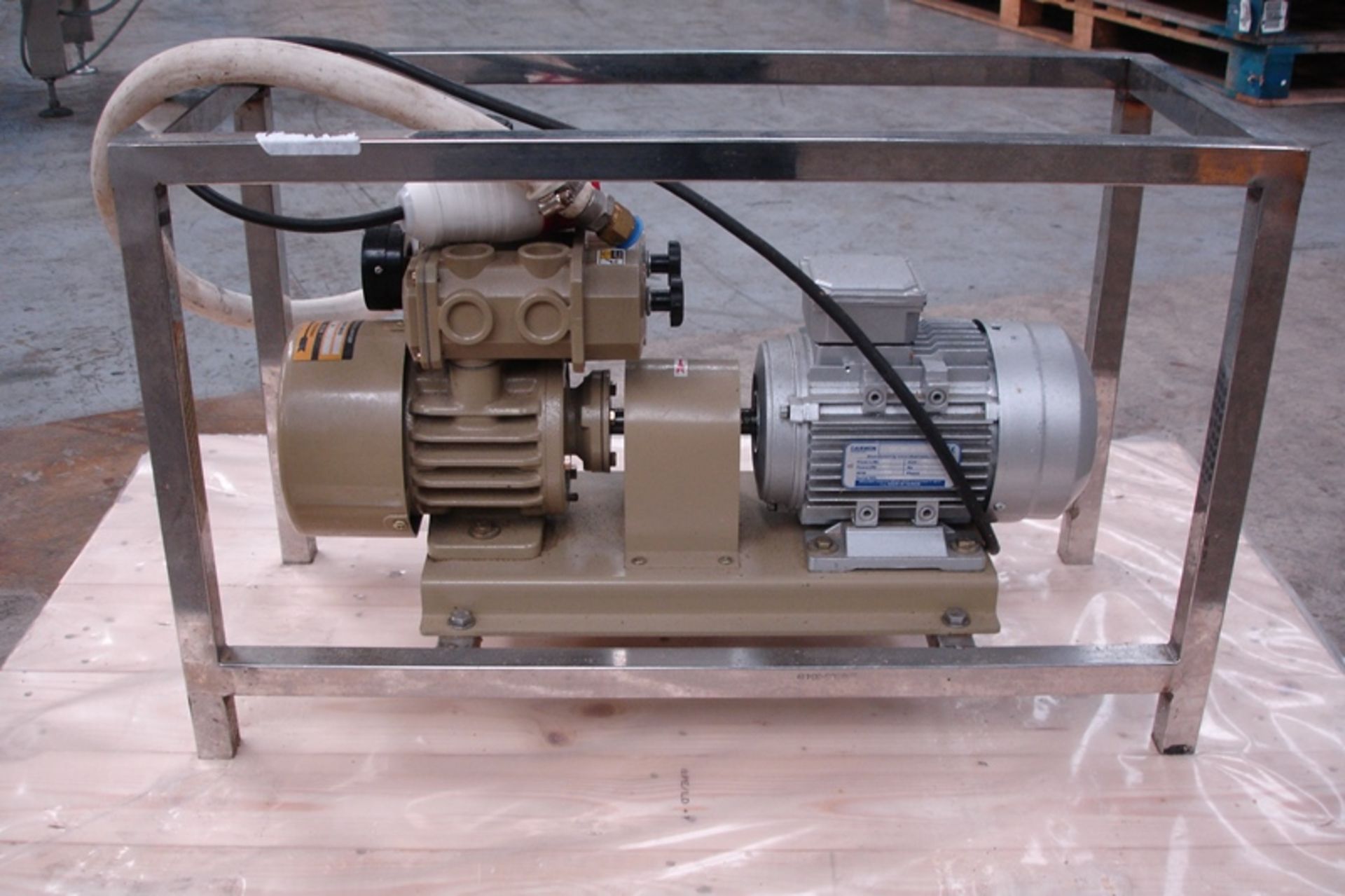 Vacuum Pump in Stainless Steel Frame