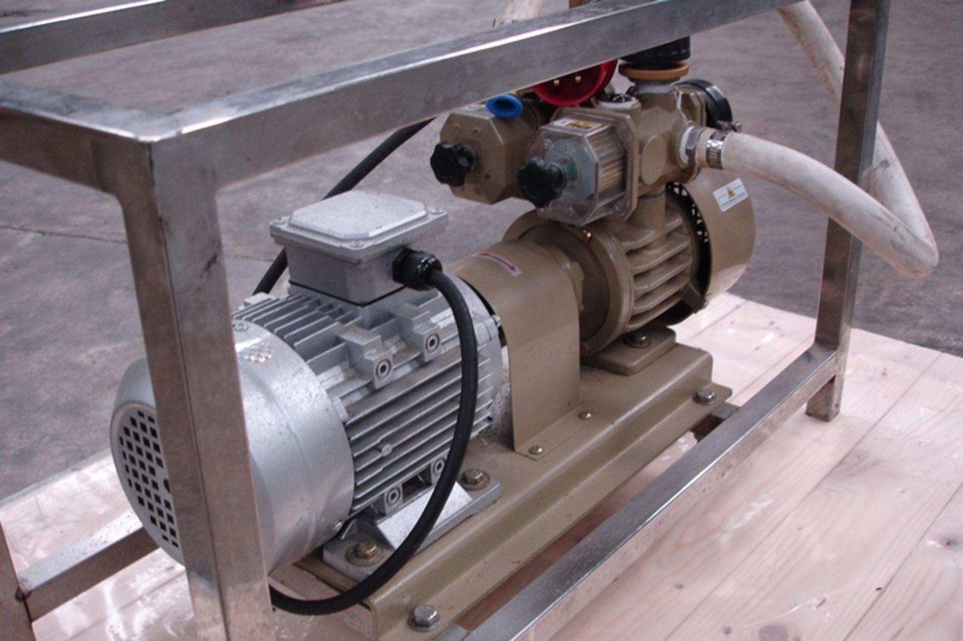 Vacuum Pump in Stainless Steel Frame - Image 3 of 3