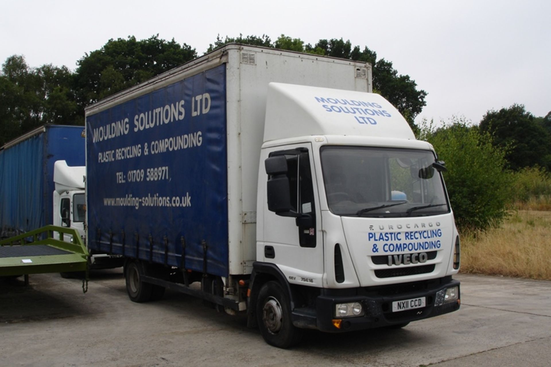 Iveco EEV 75 E16 7.5ton curtain sided truck with tail-lift