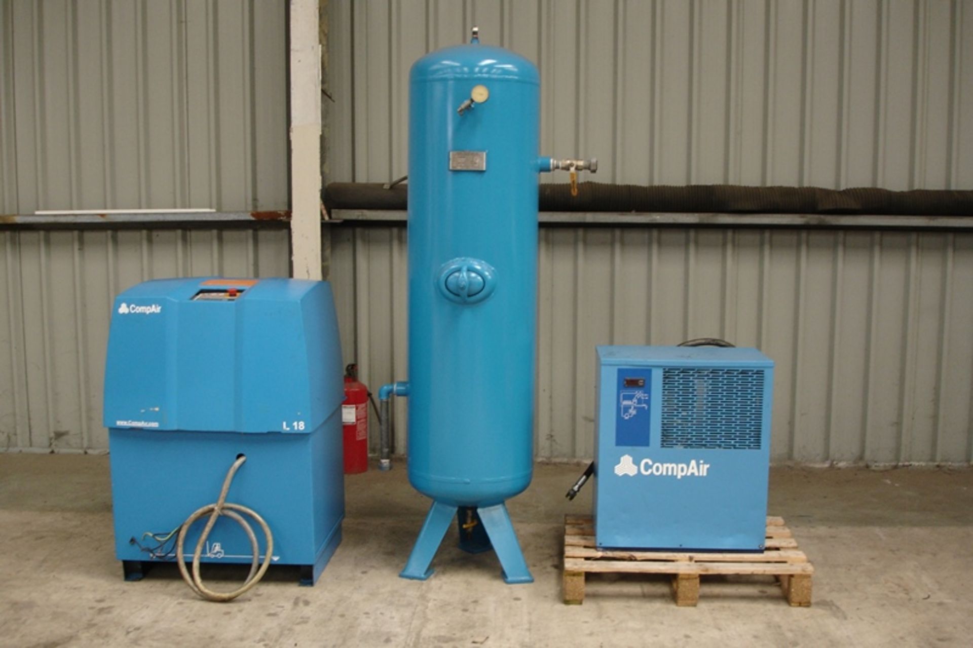 18kw Compair Compressor With Tank & Dryer