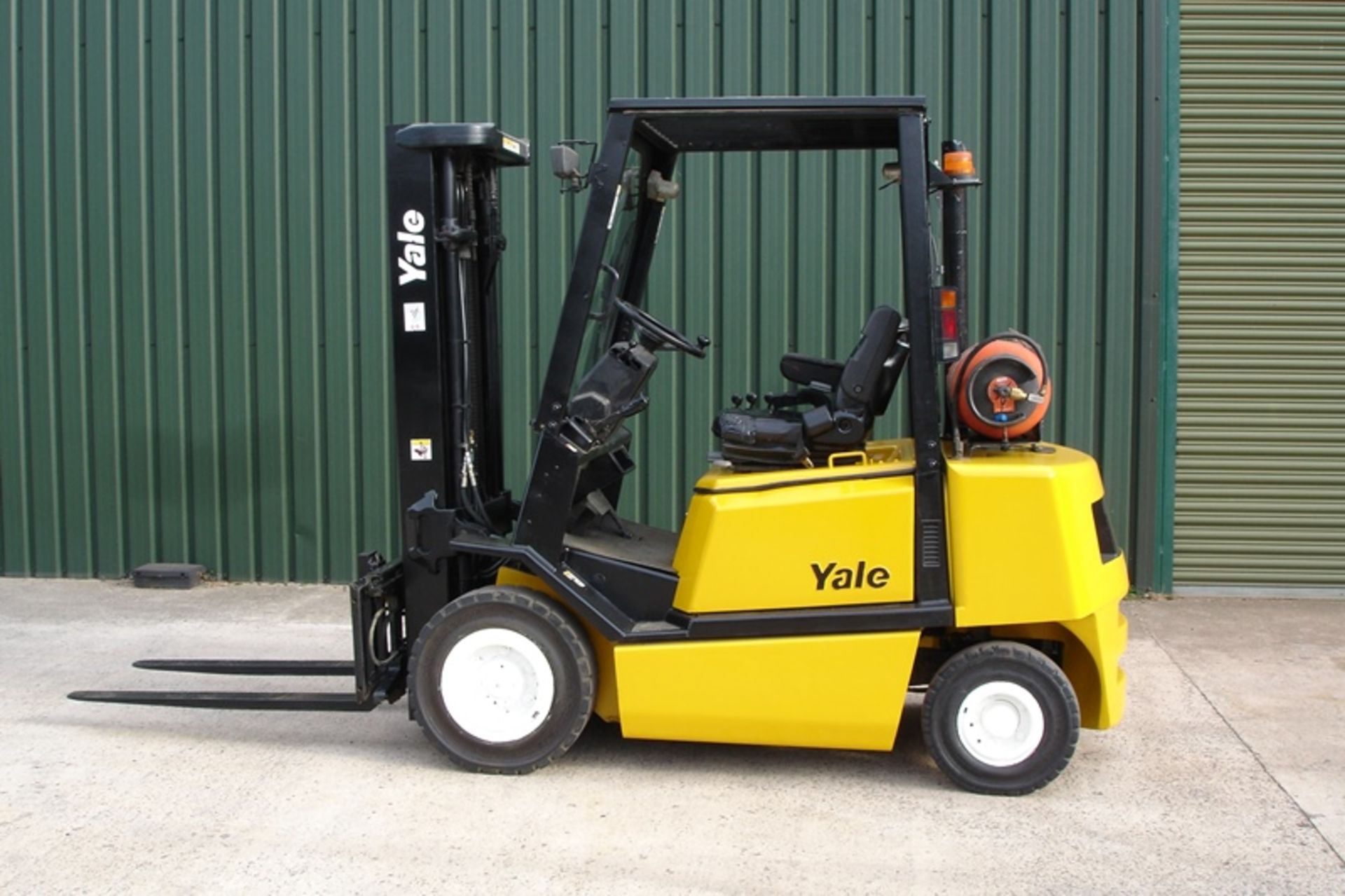 Yale 2.5 Ton Forklift