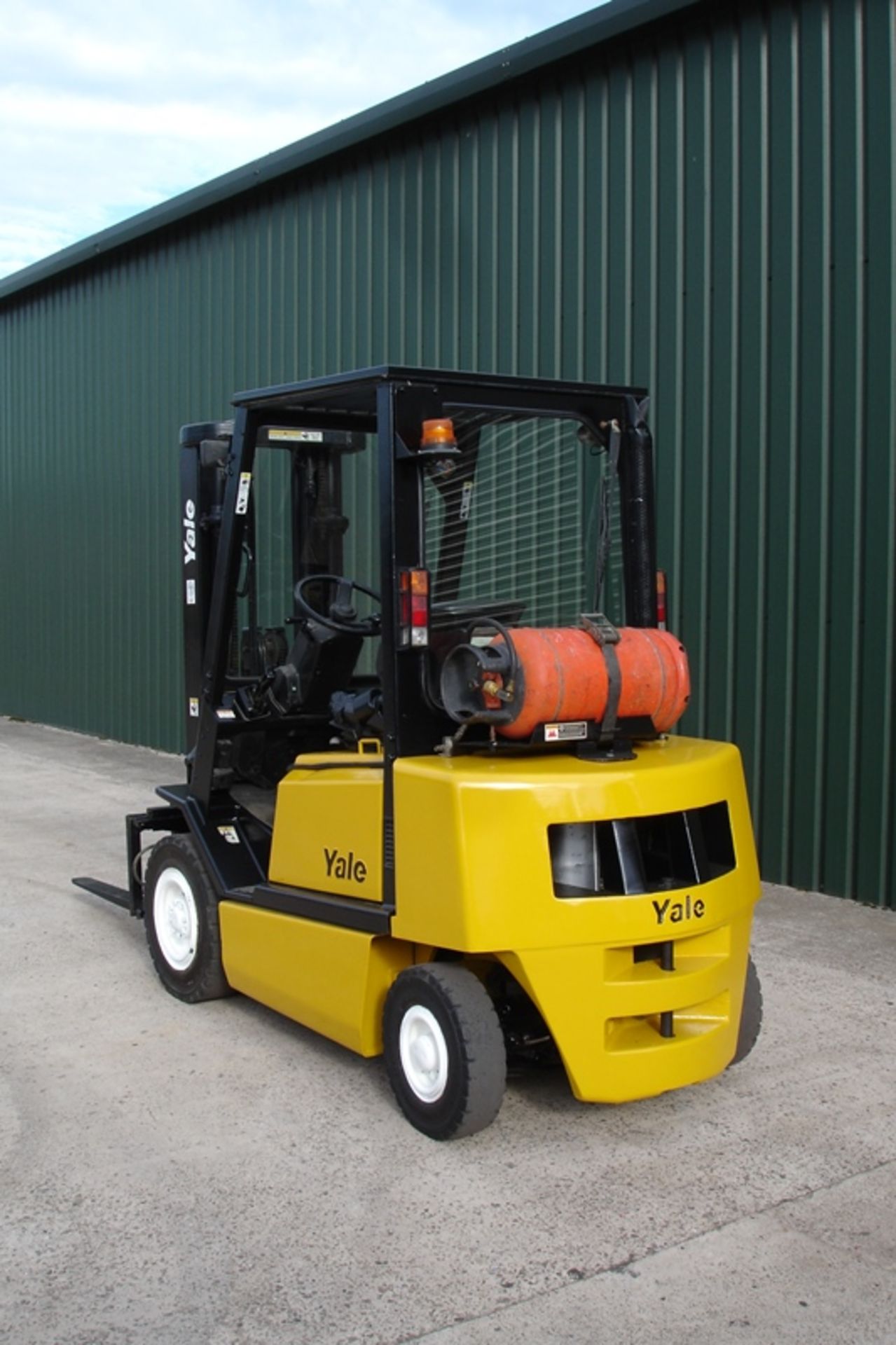 Yale 2.5 Ton Forklift - Image 2 of 6