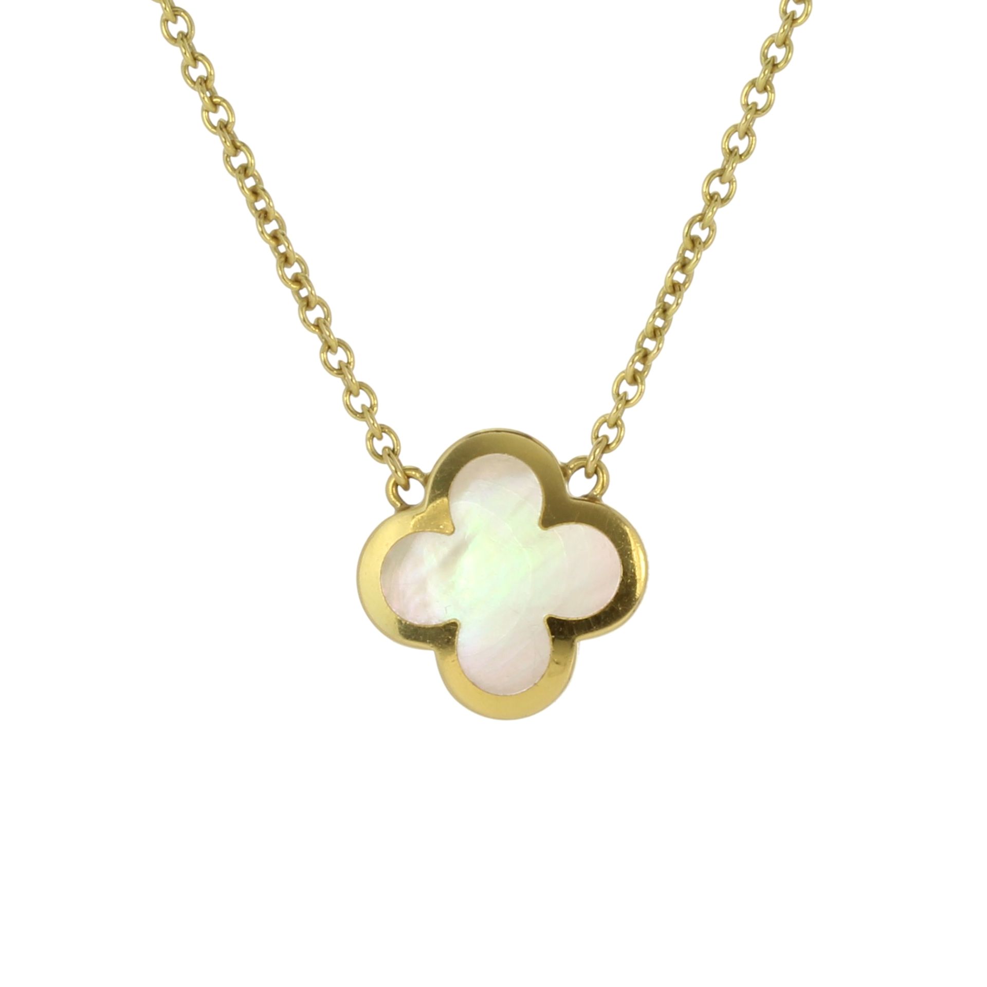 VAN CLEEF & ARPELS A mother of pearl Pure Alhambra pendant / necklace in 18ct yellow gold by Van