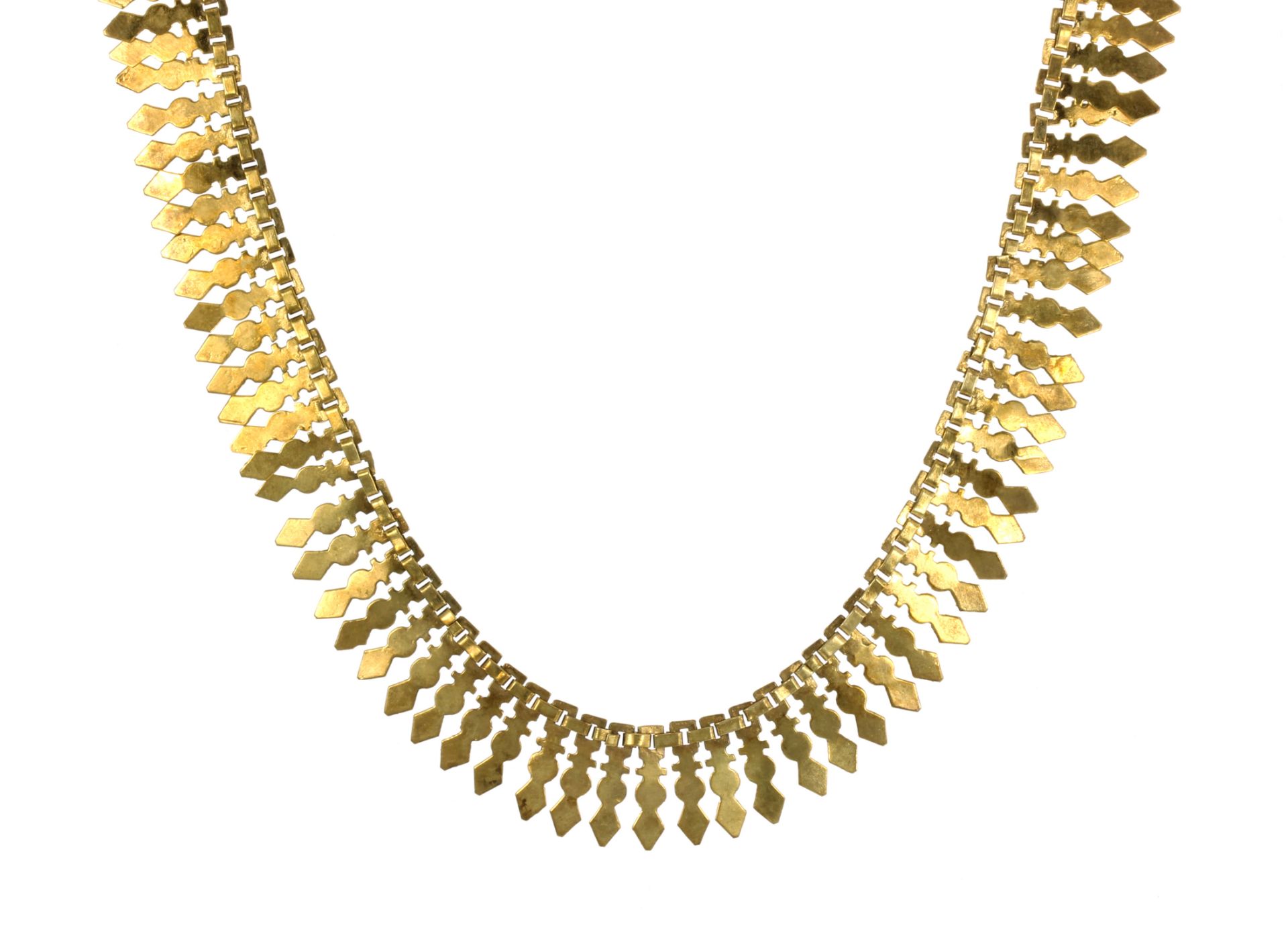 A FANCY LINK NECKLACE comprising a single row of fancy shaped gold links, length 490mm.