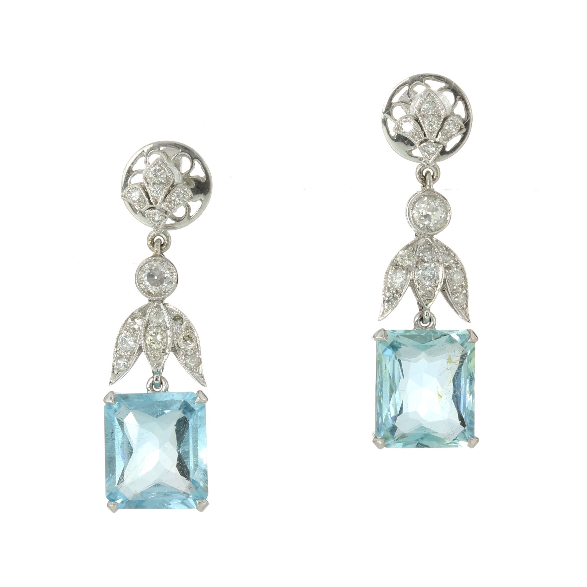 A PAIR OF AQUAMARINE AND DIAMOND EARRINGS each set with a radiant cut aquamarine suspended below a
